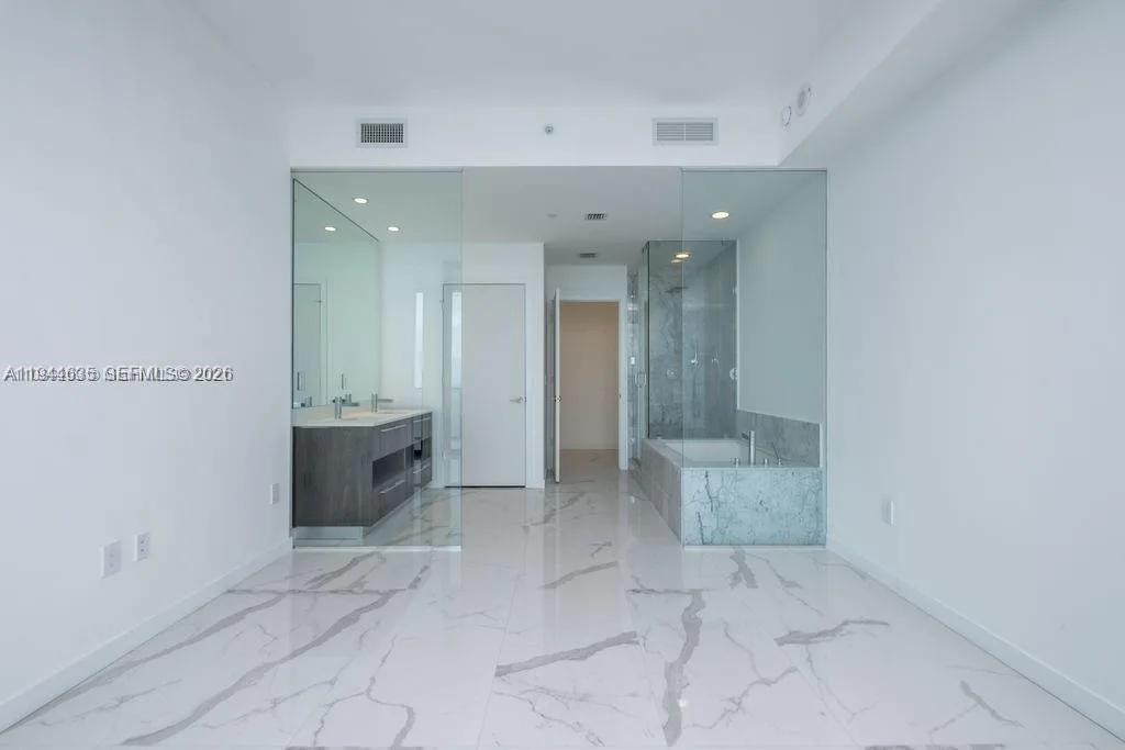 480 NE 31st St # 3101, Miami, FL 33137 photo 3