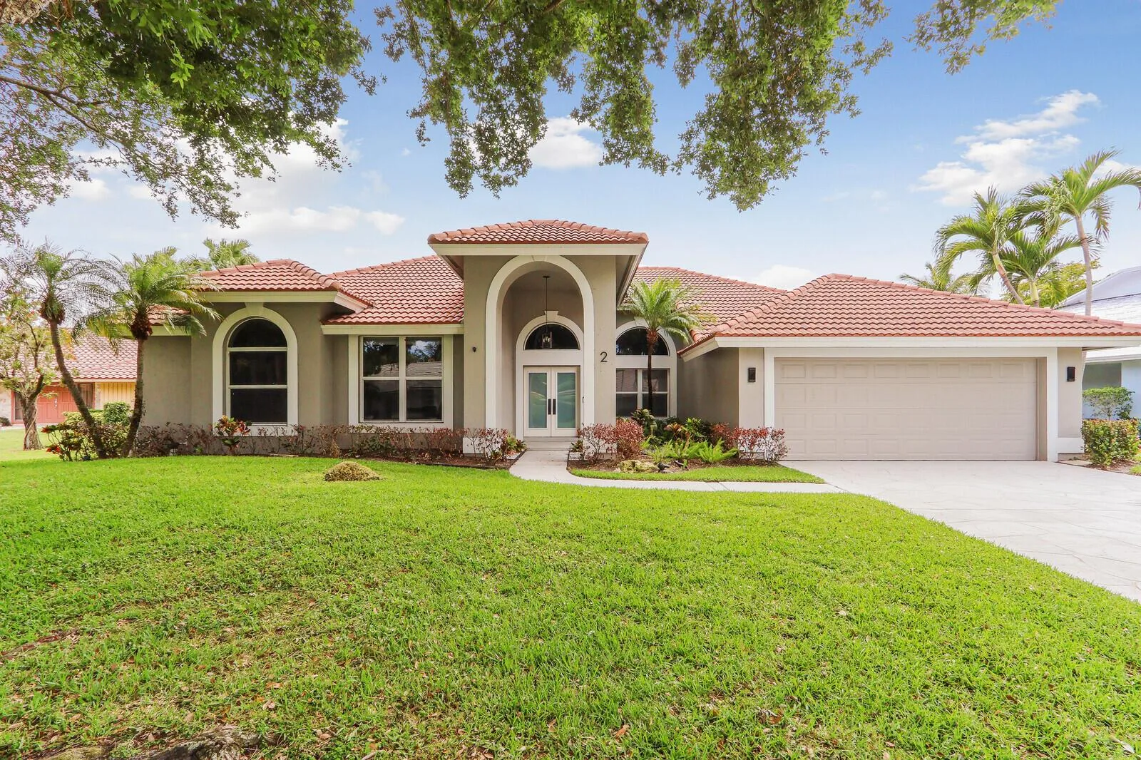 2 Old Fence Road, Palm Beach Gardens, FL 33418
