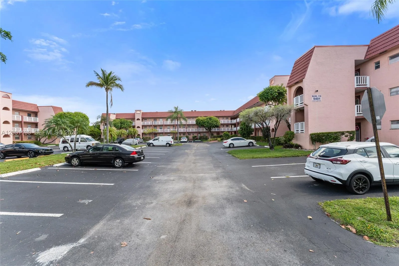 9401 Sunrise Lakes Blvd # 307, Sunrise, FL 33322 photo 2