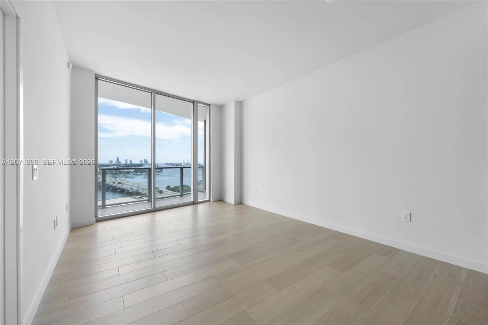 1400 Biscayne Blvd # 1905, Miami, FL 33132 photo 6
