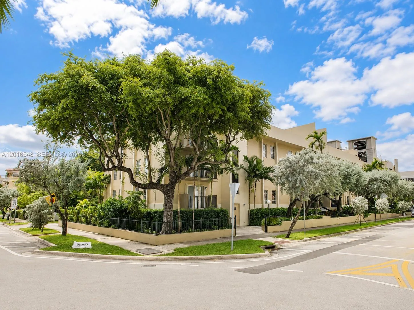 110 Salamanca Ave # PH, Coral Gables, FL 33134