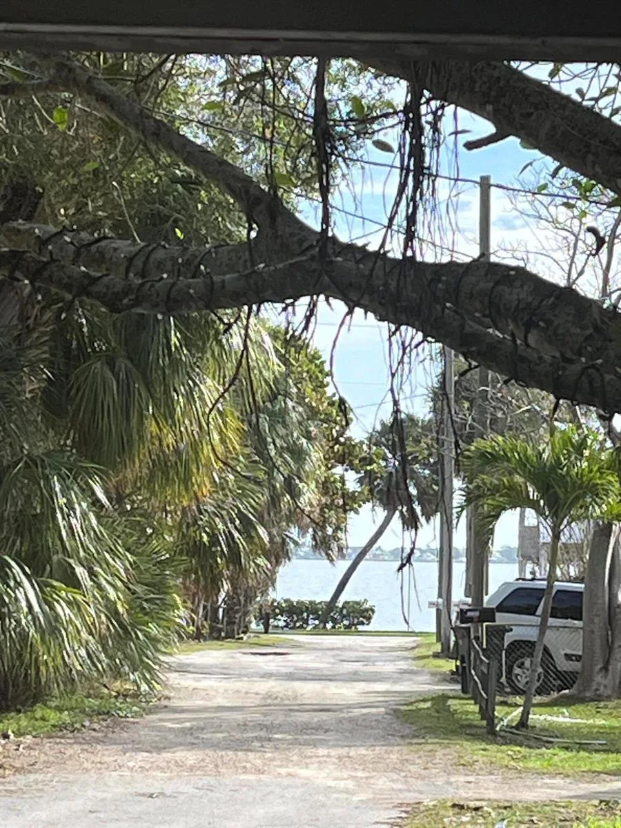 2172 NE Poinciana Terrace, Jensen Beach, FL 34957
