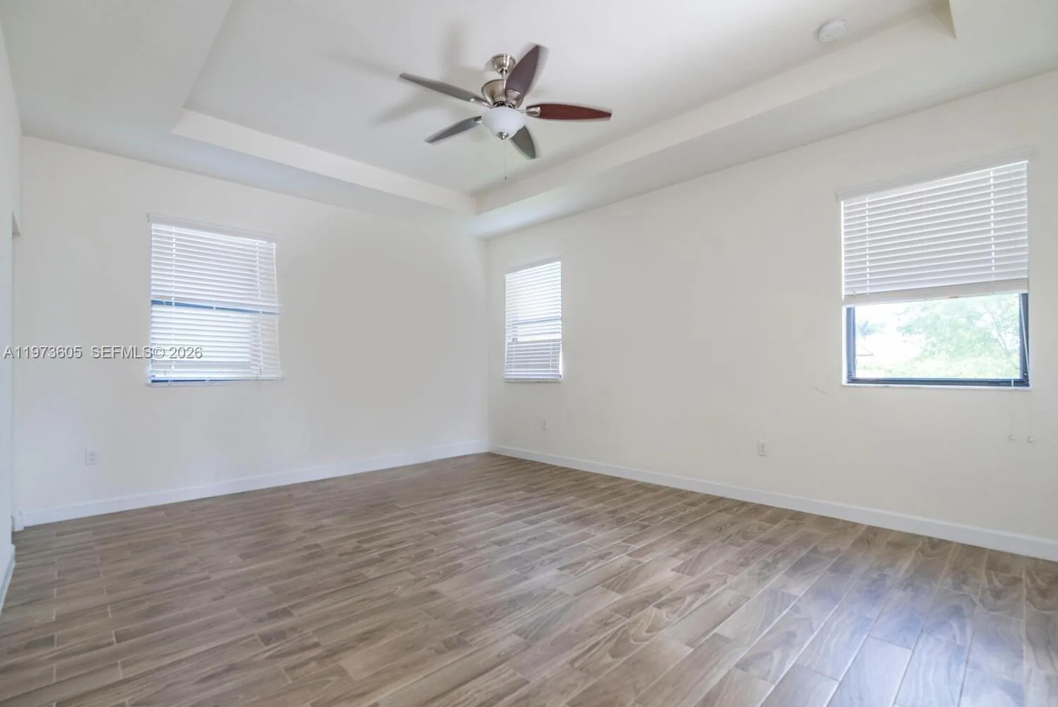 516 SE 35th Ter, Homestead, FL 33033 photo 11