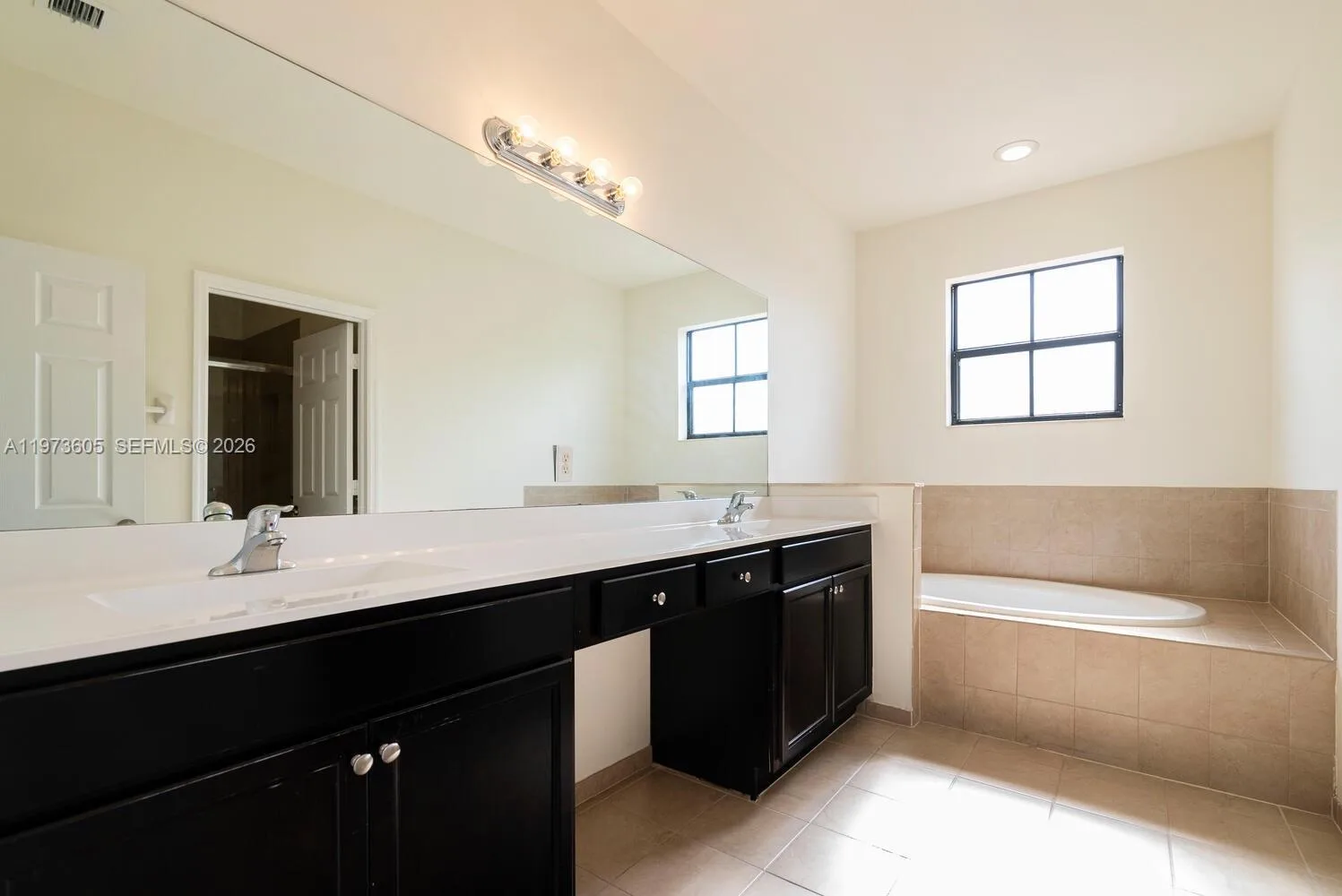 516 SE 35th Ter, Homestead, FL 33033 photo 13