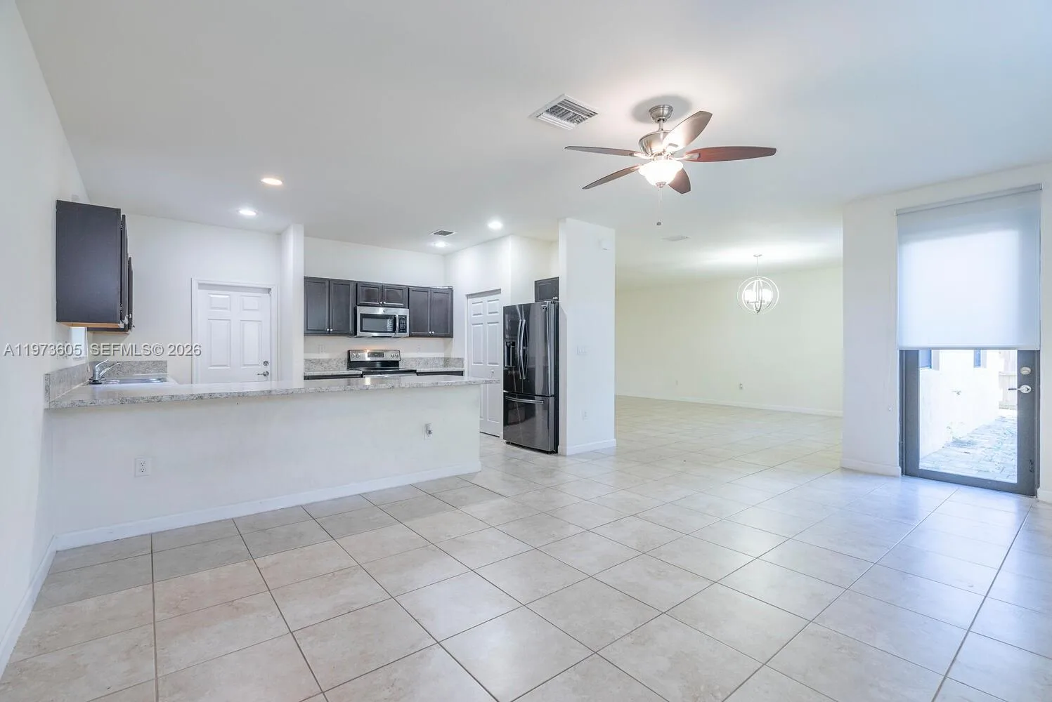 516 SE 35th Ter, Homestead, FL 33033 photo 7