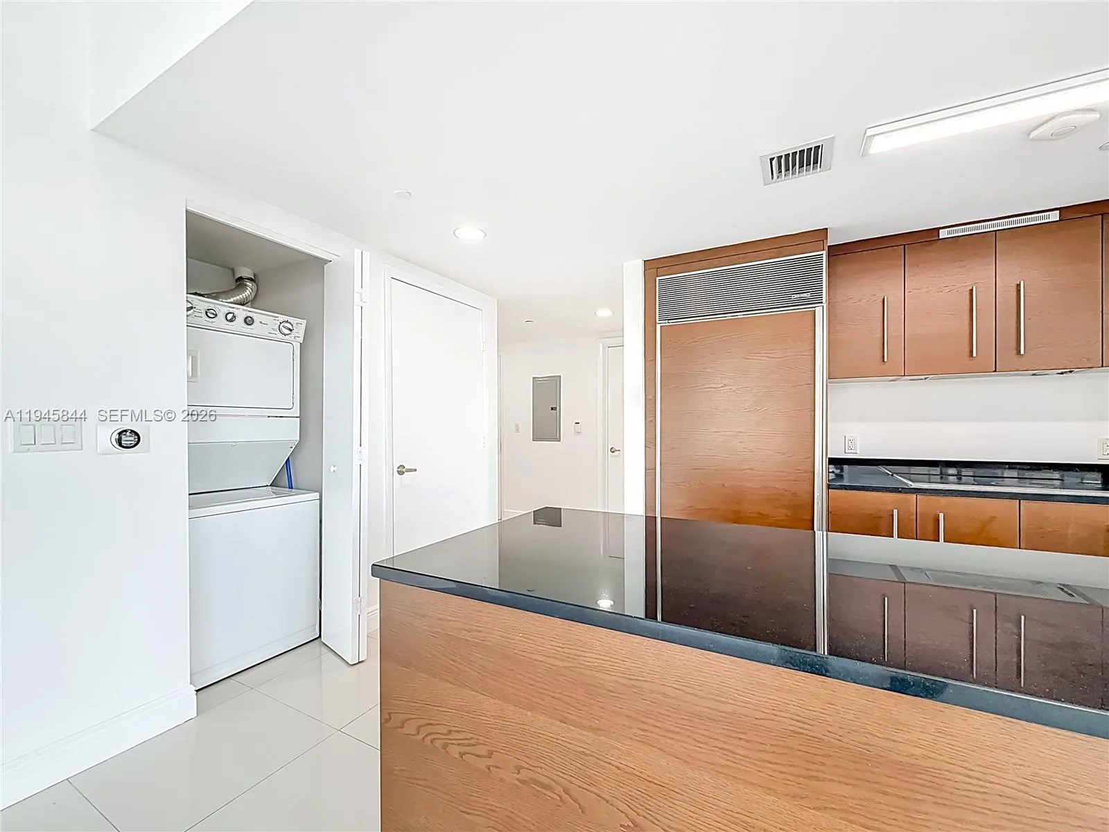 475 Brickell Ave # 4215, Miami, FL 33131 photo 11