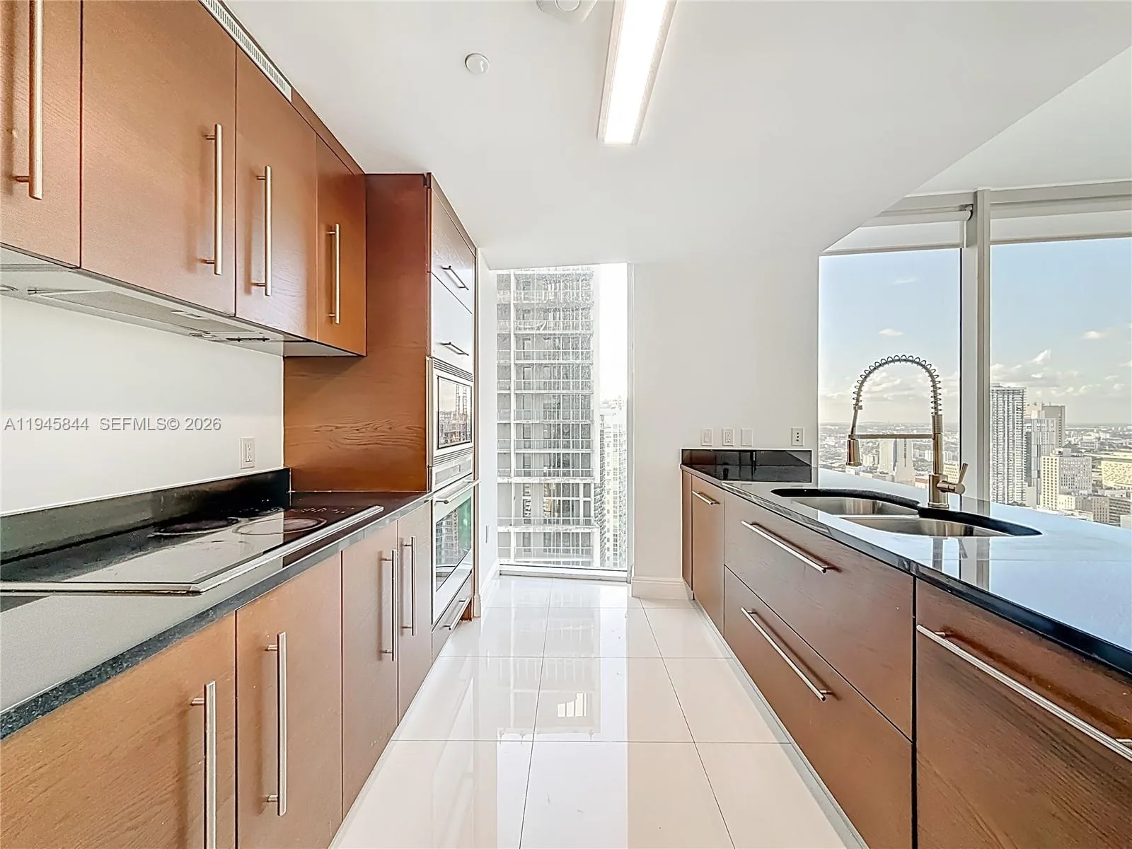 475 Brickell Ave # 4215, Miami, FL 33131 photo 8
