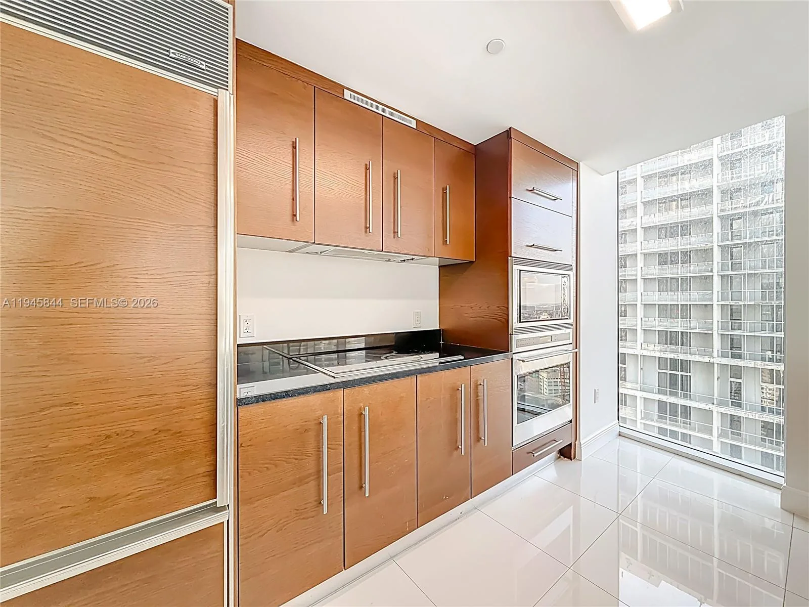475 Brickell Ave # 4215, Miami, FL 33131 photo 9