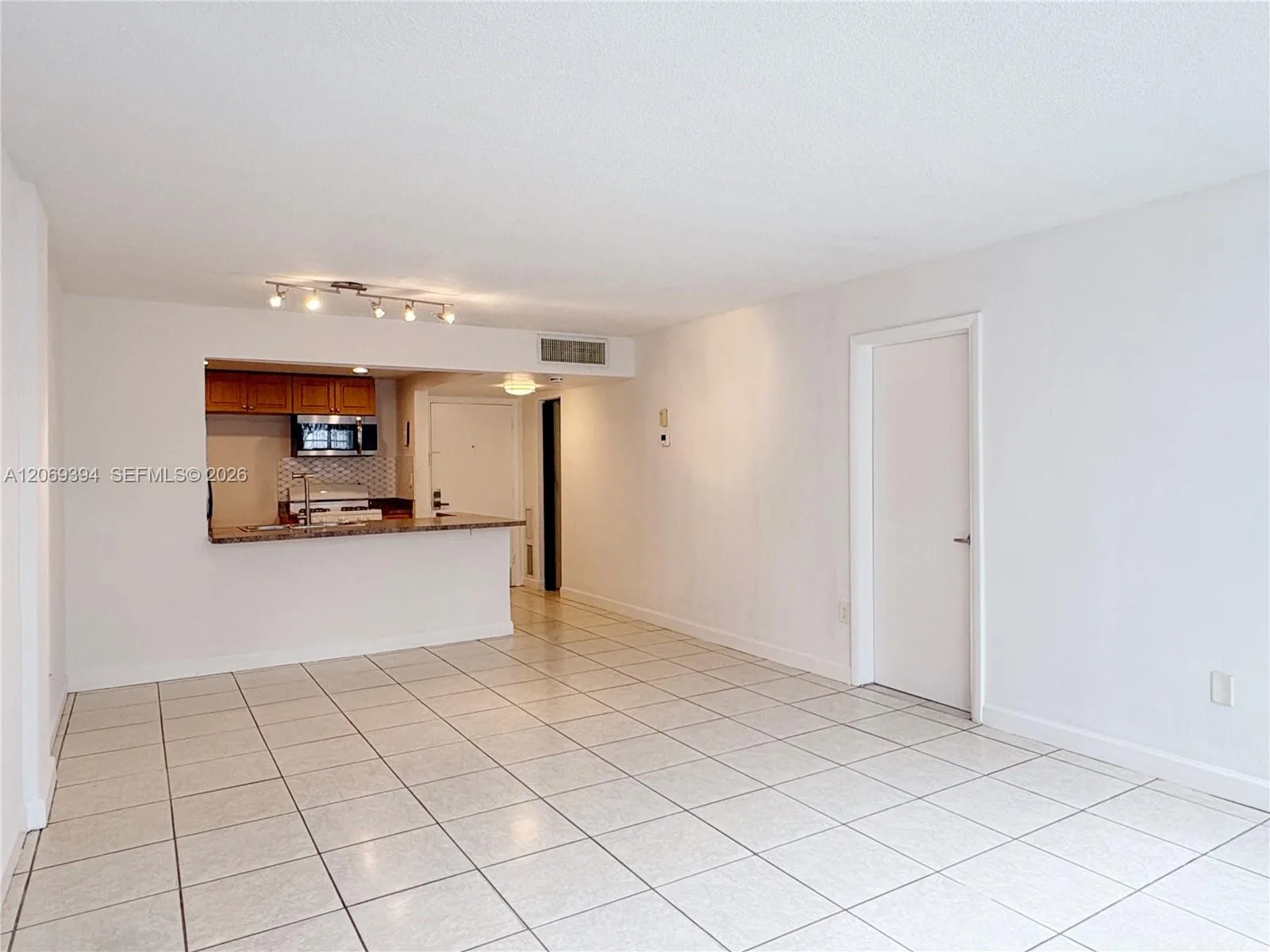 2175 NE 170th St # 104, North Miami Beach, FL 33162 photo 10