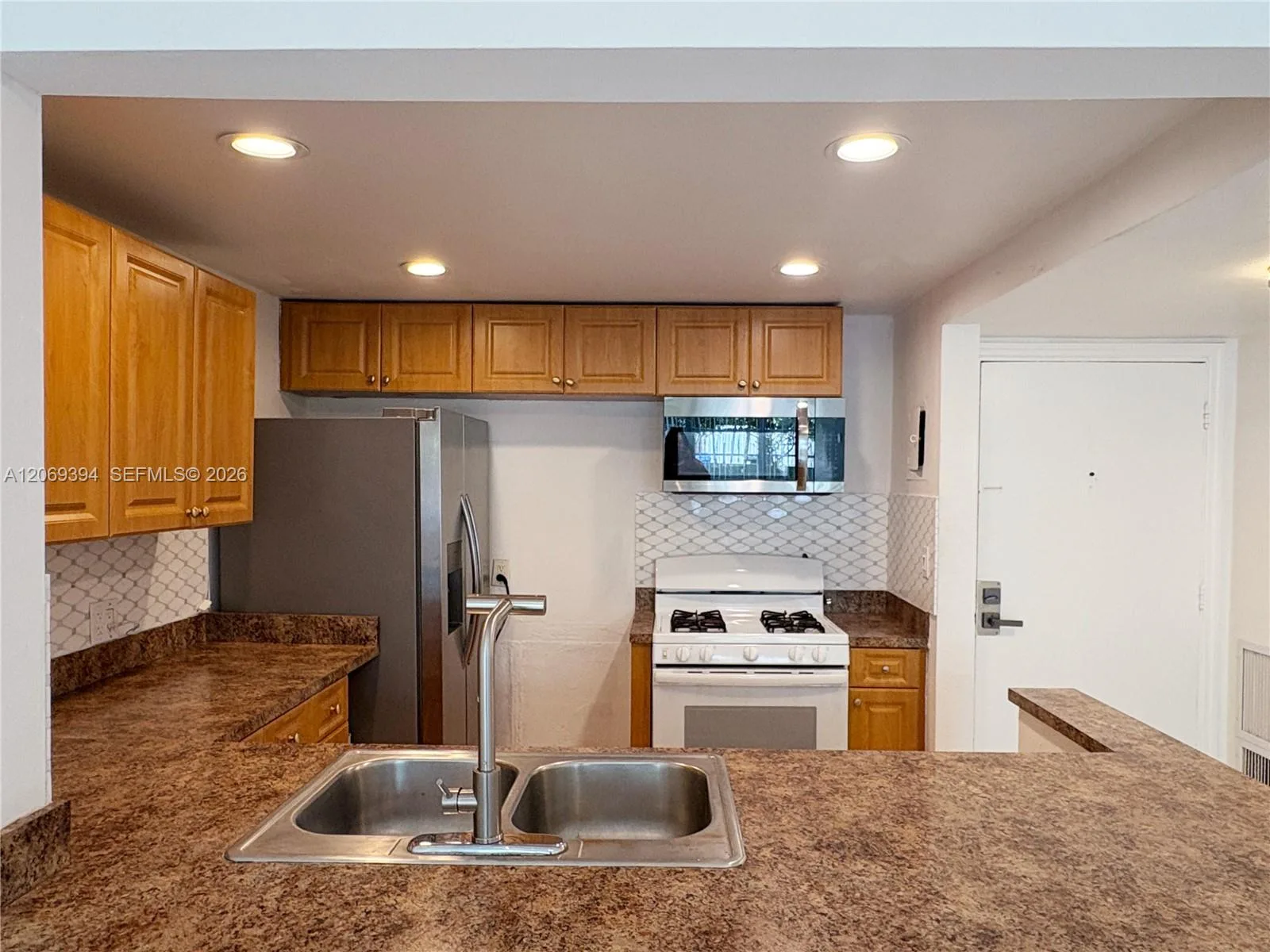 2175 NE 170th St # 104, North Miami Beach, FL 33162 photo 6