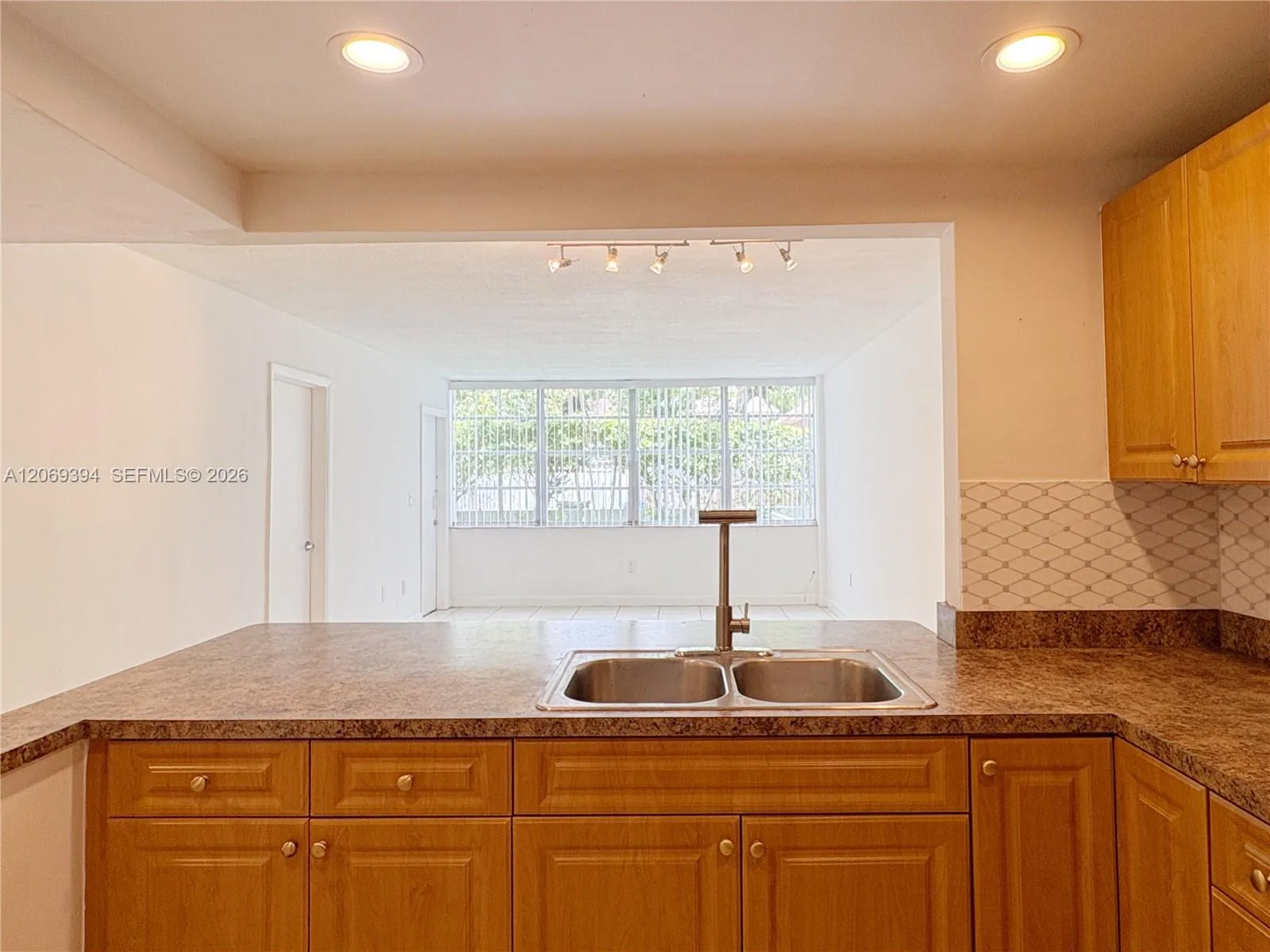 2175 NE 170th St # 104, North Miami Beach, FL 33162 photo 7