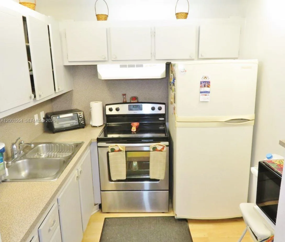235 Northampton L # 235, West Palm Beach, FL 33417 photo 6