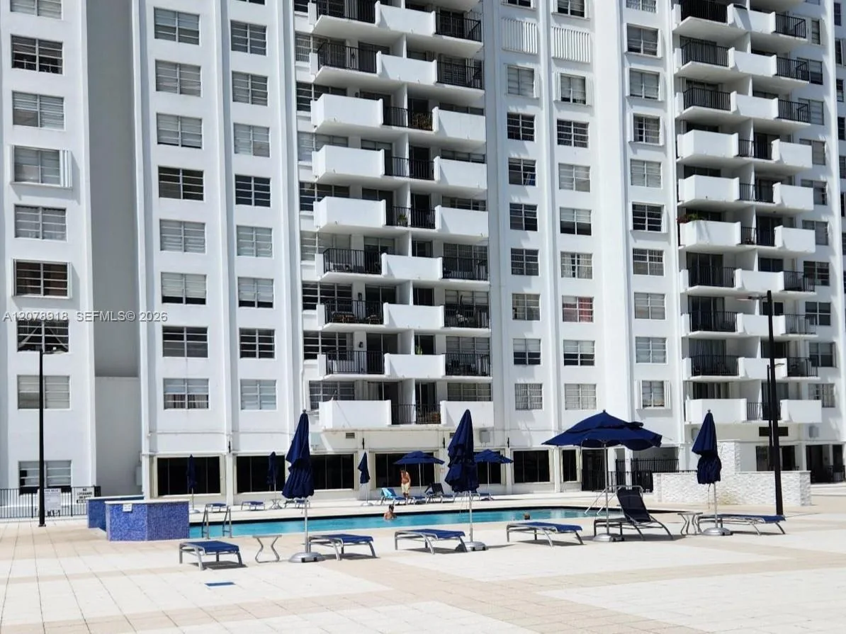 2780 NE 183rd St # 215, Aventura, FL 33160 photo 10