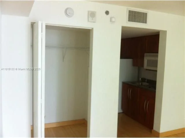 1200 Brickell Bay Dr # 3316, Miami, FL 33131 photo 8