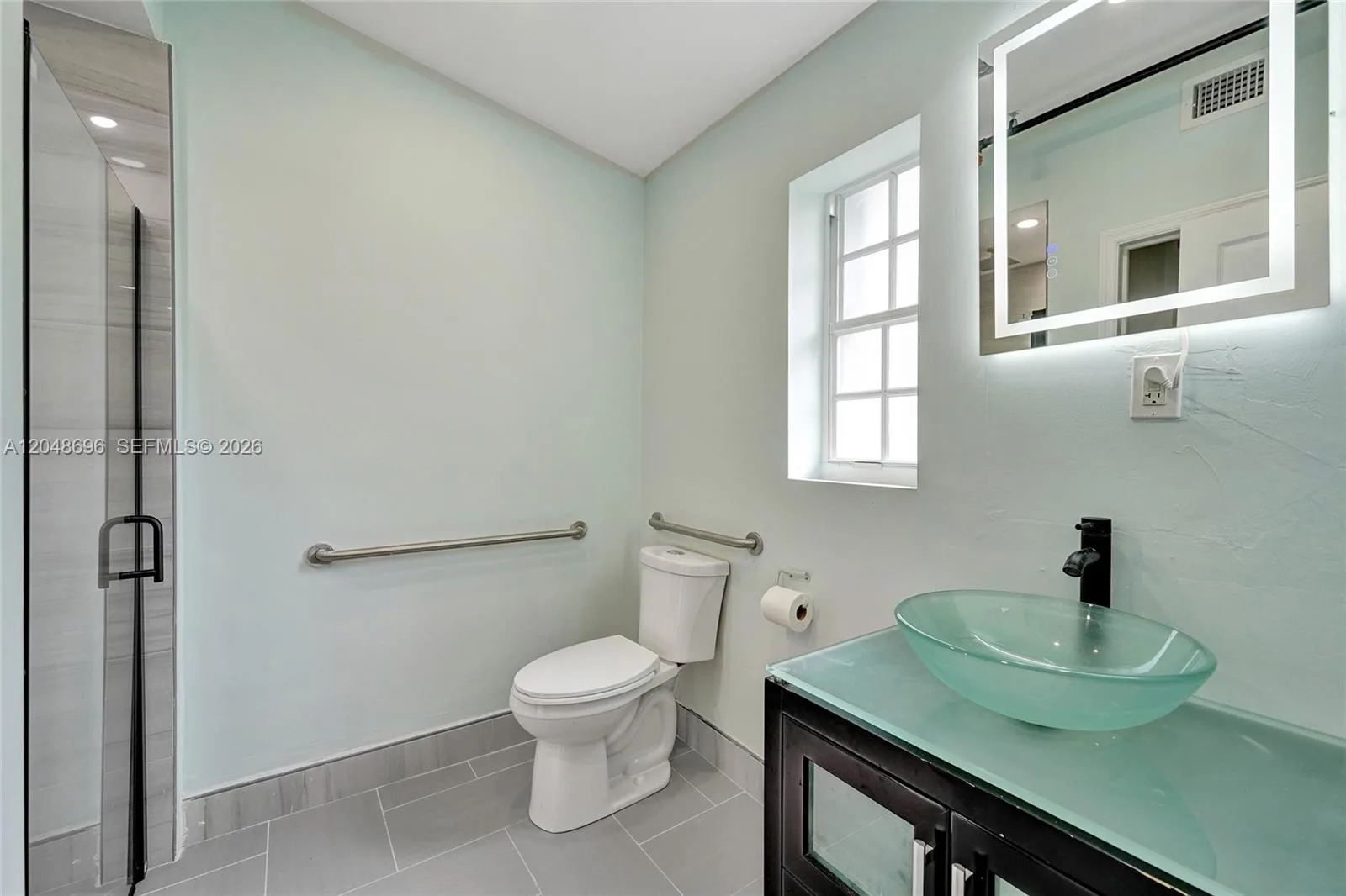 1085 NE 126th St # 3, North Miami, FL 33161 photo 6