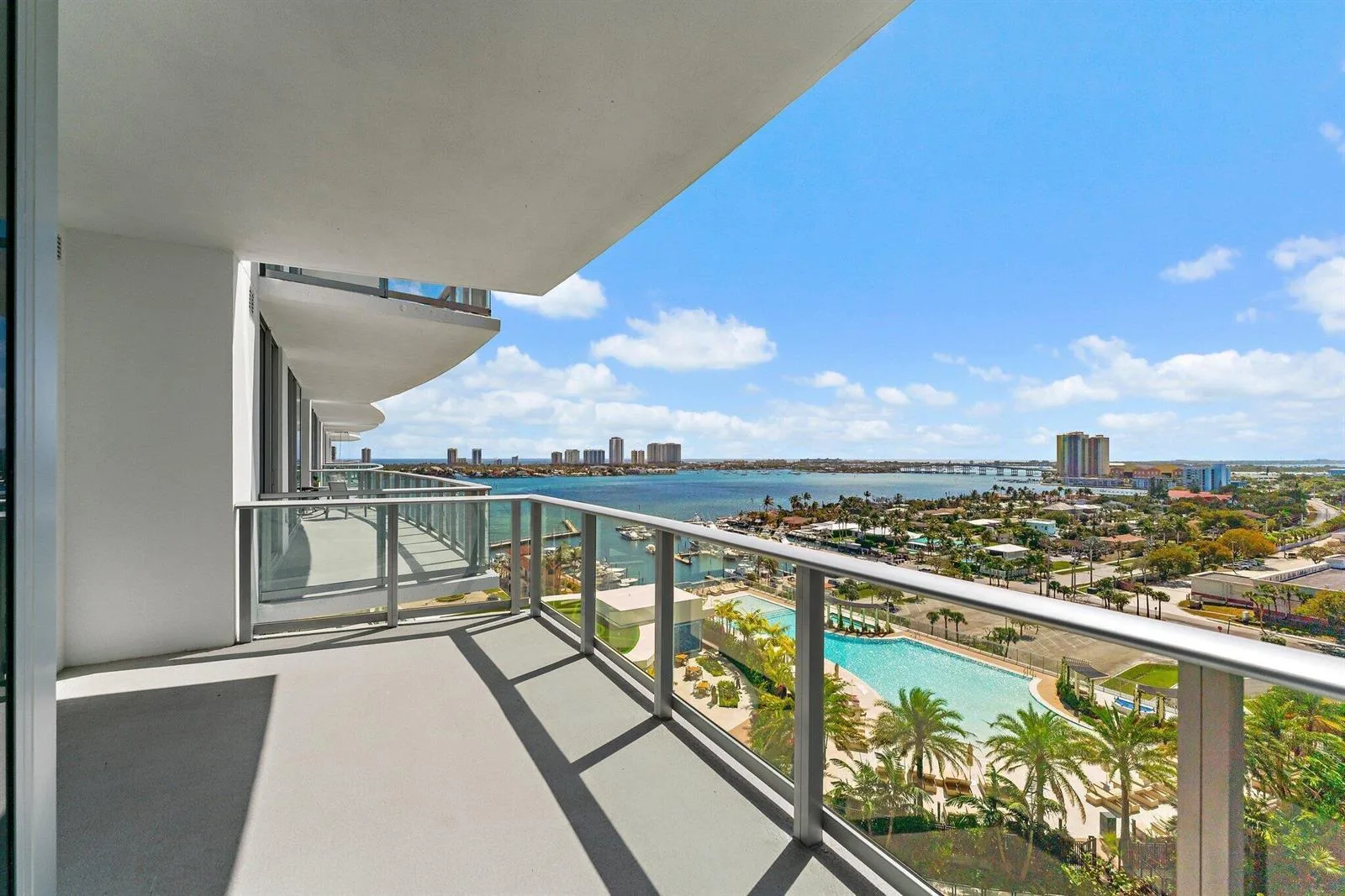 220 Lake Shore Drive # 1219, Lake Park, FL 33403