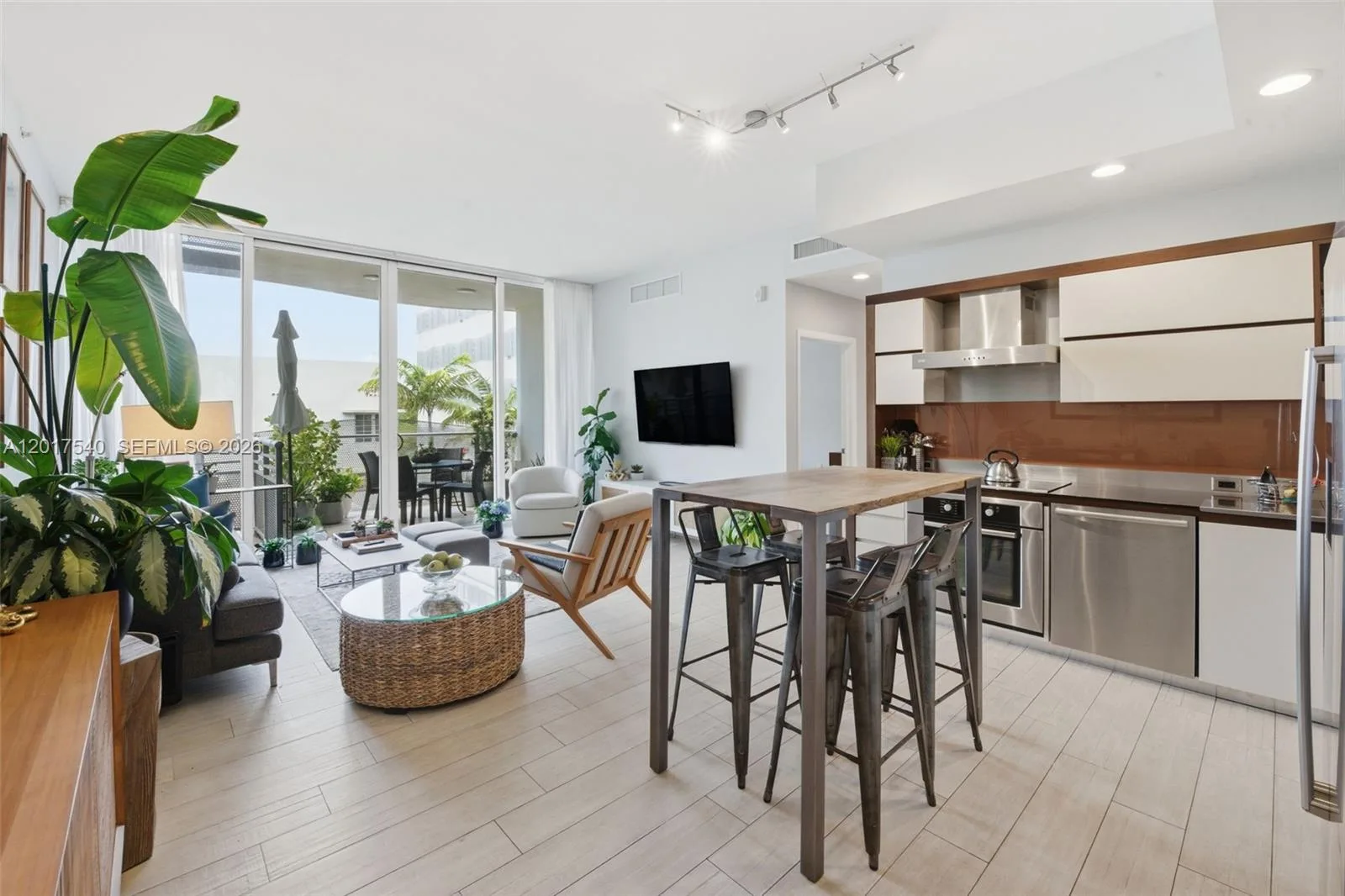 2100 Park Ave # 302, Miami Beach, FL 33139