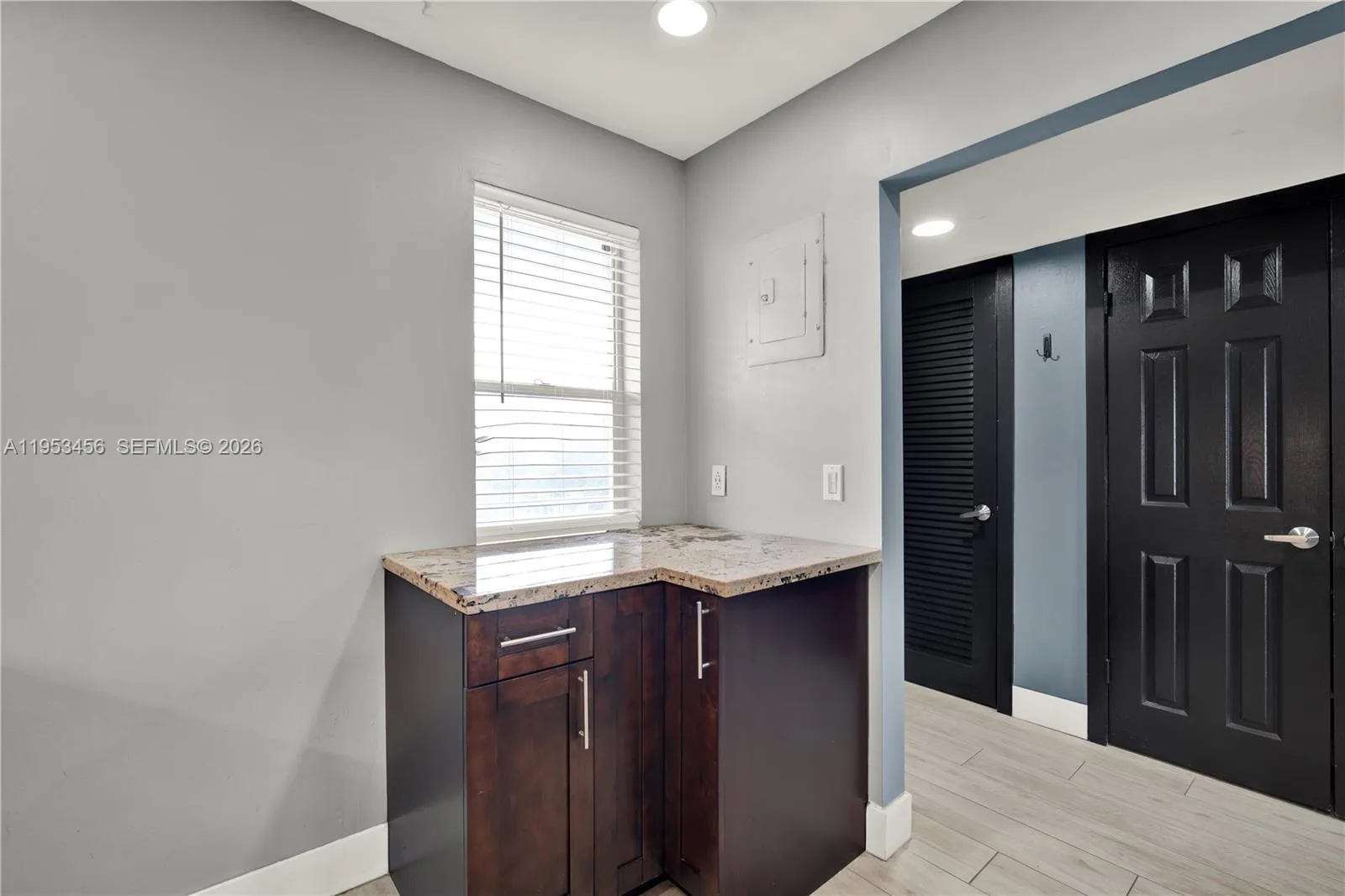 950 Hillcrest Dr # 414, Hollywood, FL 33021 photo 12