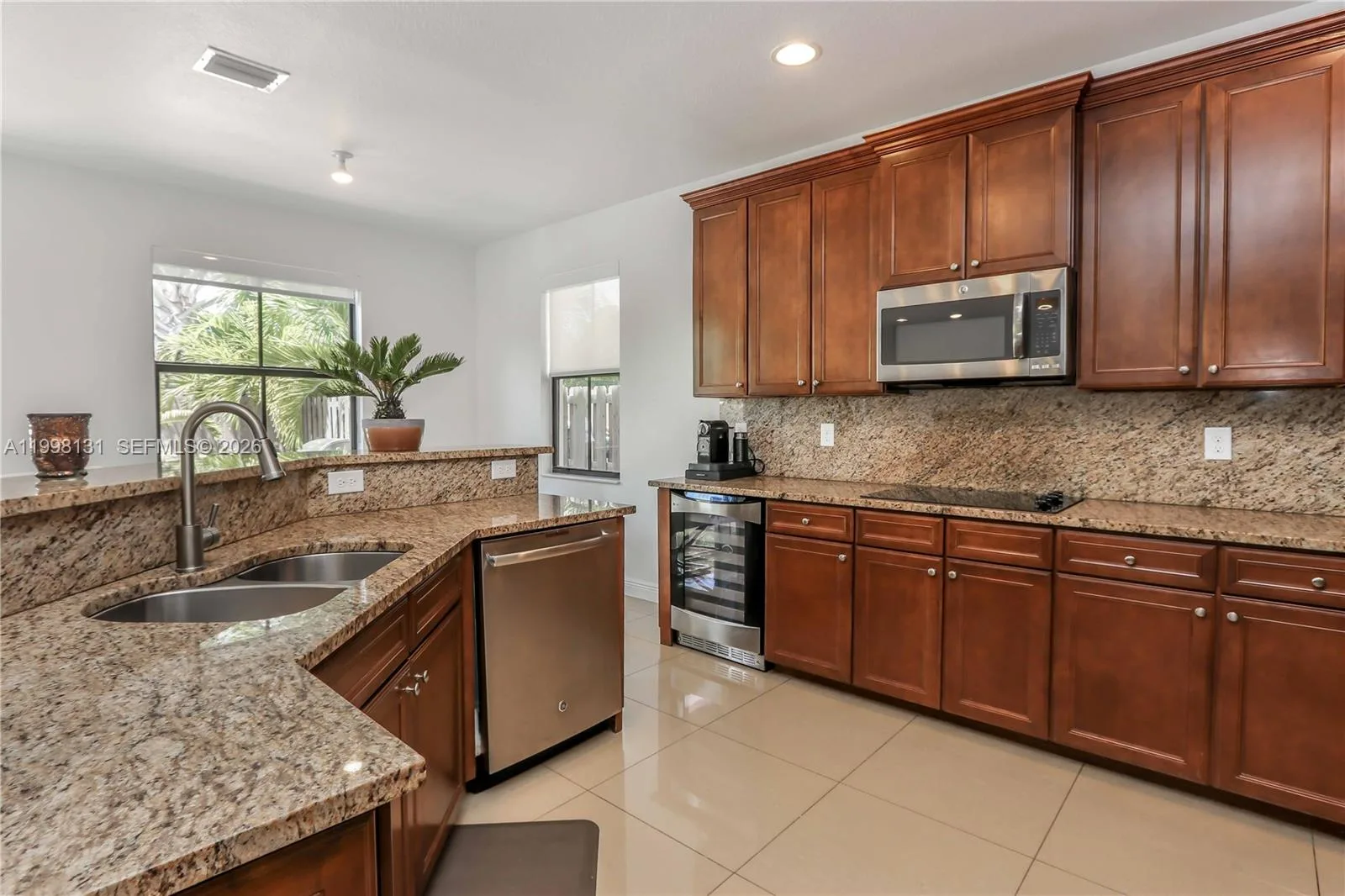 8868 NW 101st Pl, Doral, FL 33178 photo 3
