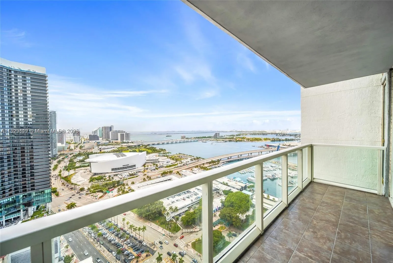 244 Biscayne Blvd # 3704, Miami, FL 33132
