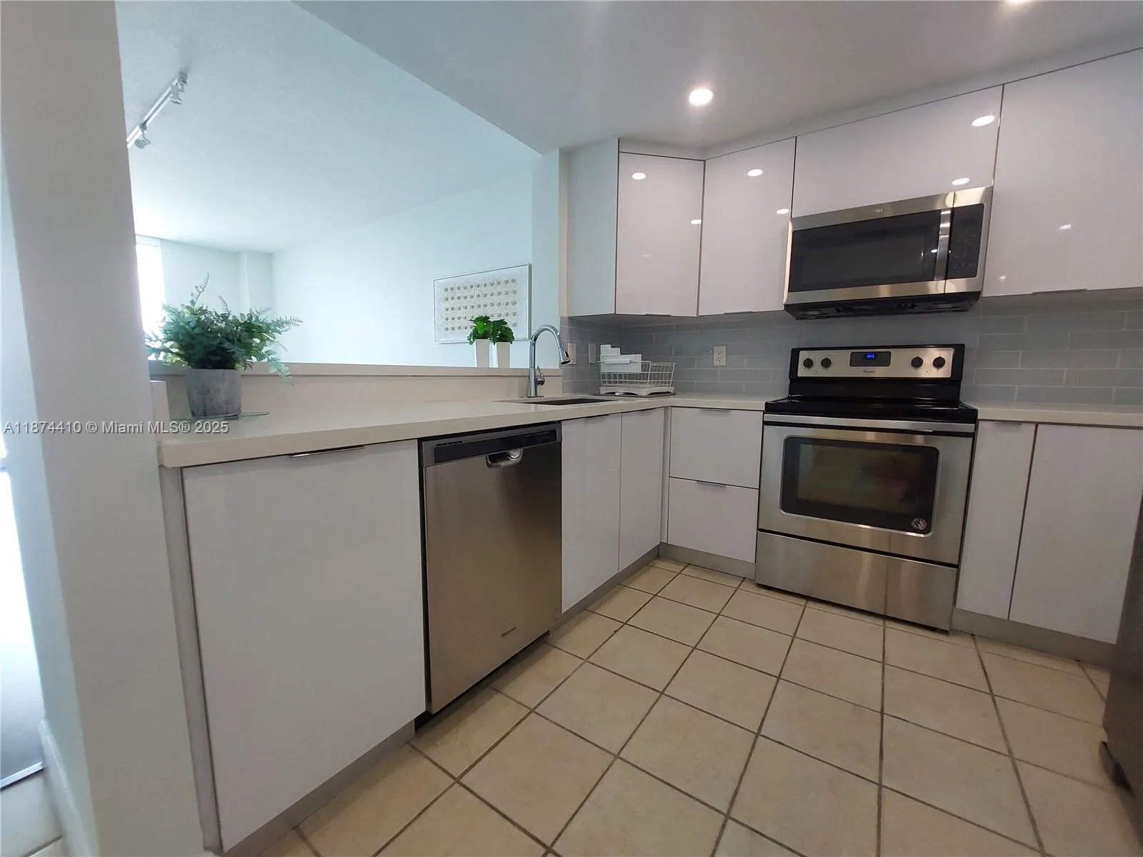 1250 S Miami Ave # 2011, Miami, FL 33130 photo 13
