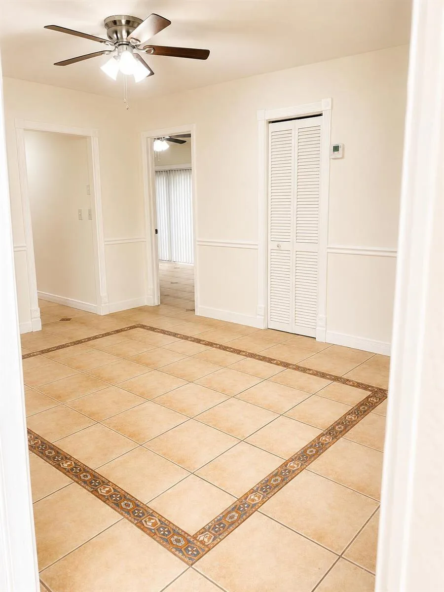 5318 Garden Hills Circle, West Palm Beach, FL 33415 photo 3