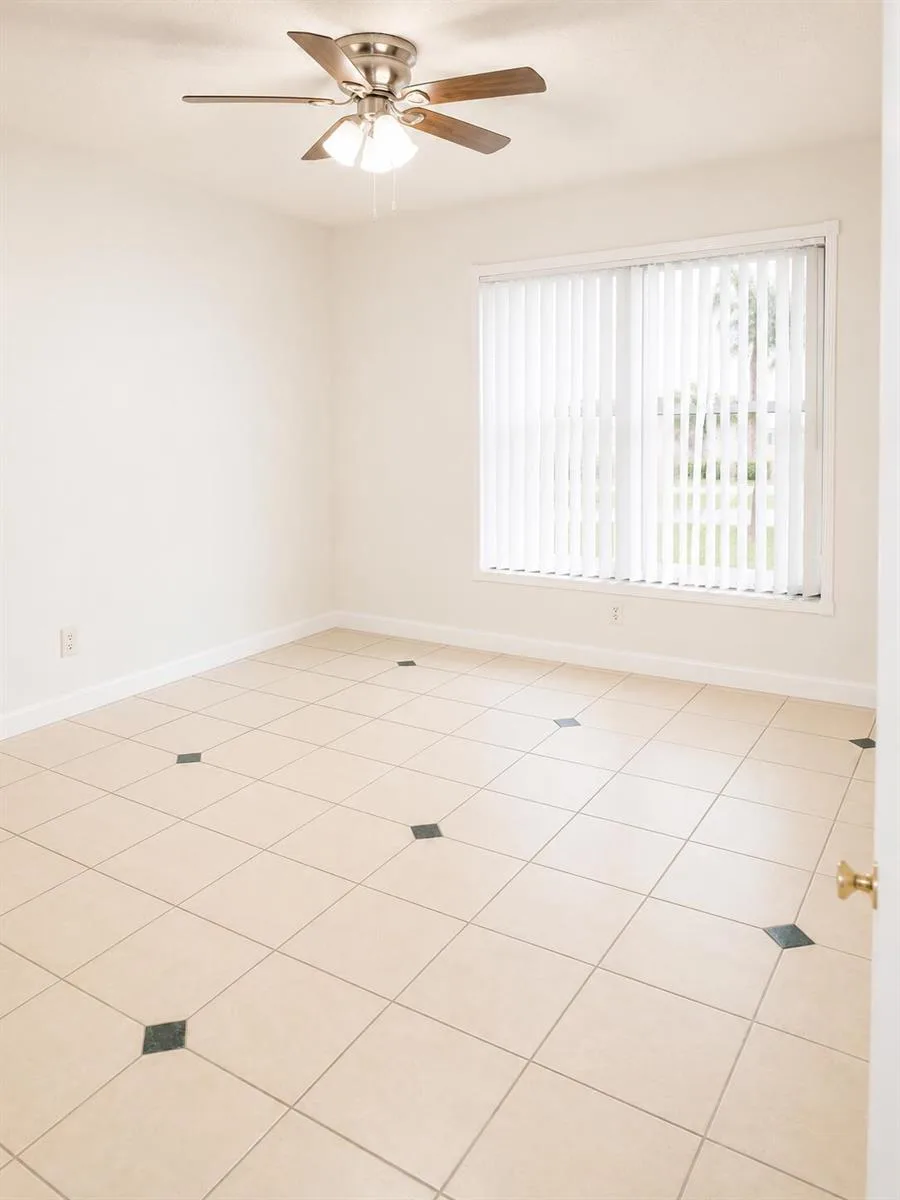 5318 Garden Hills Circle, West Palm Beach, FL 33415 photo 7