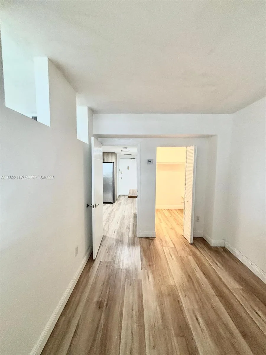 801 Brickell Bay Dr # 1066, Miami, FL 33131 photo 4