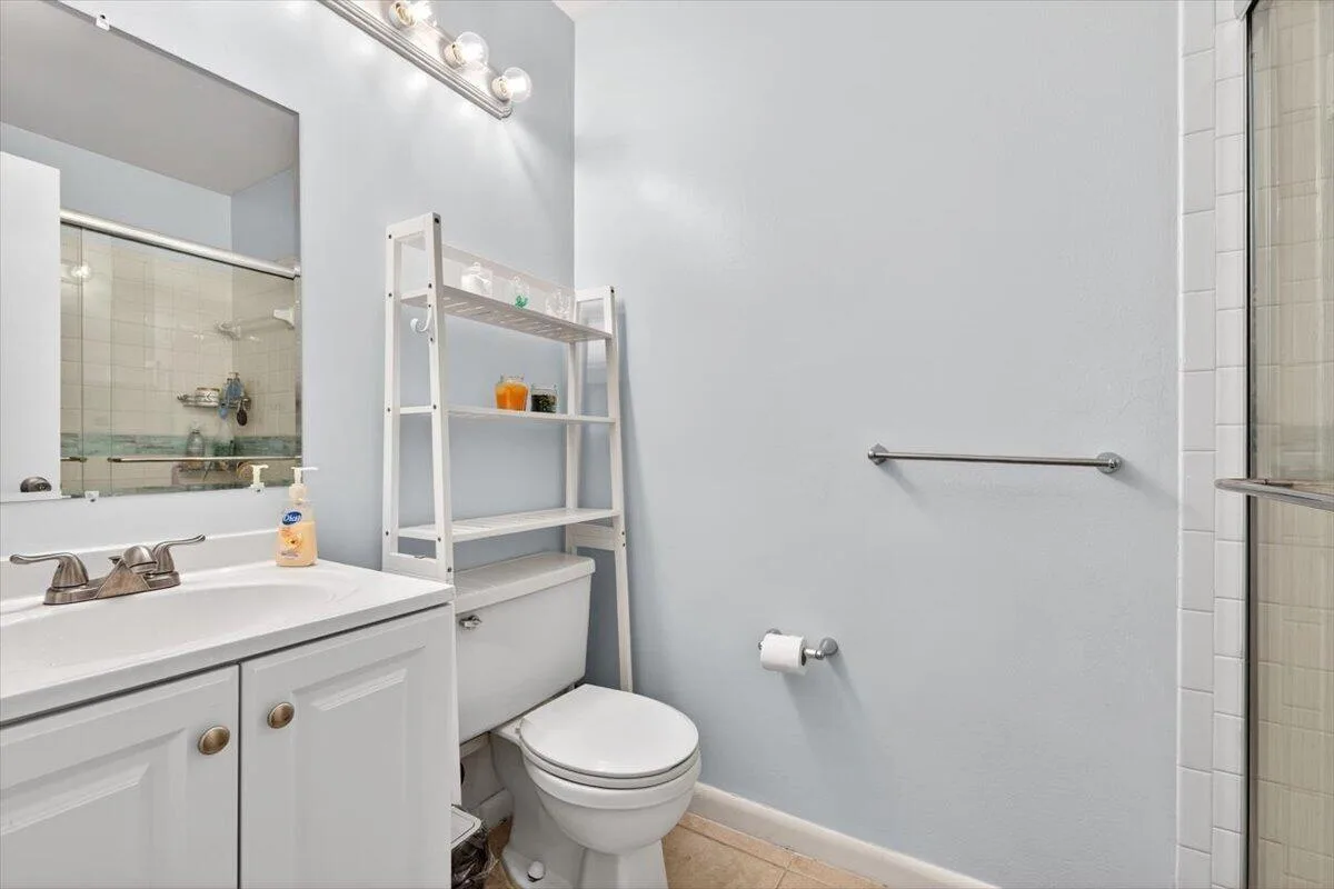 6351 Seven Springs Boulevard # B, FL 33463 photo 9