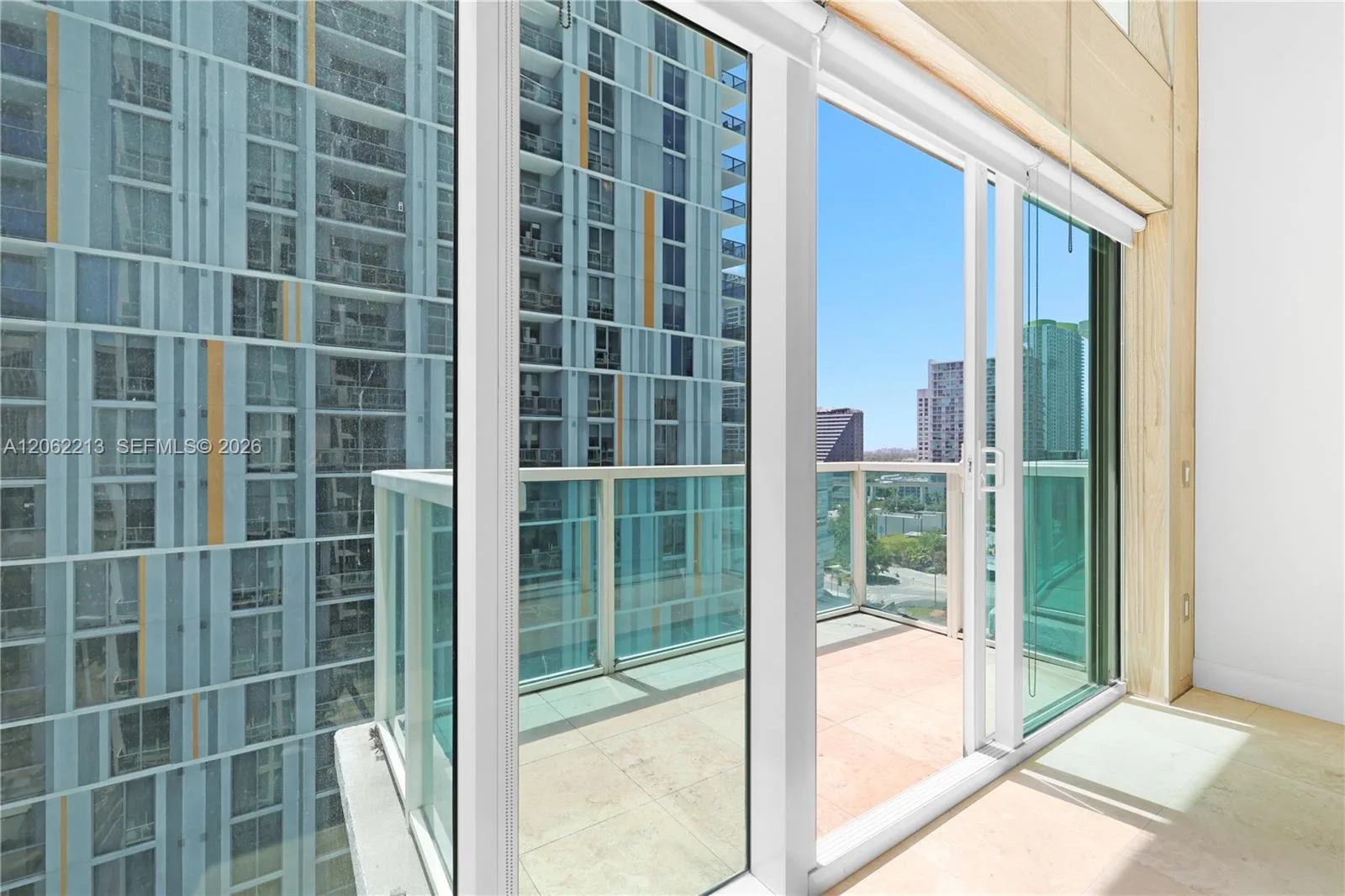 41 SE 5th St # 906, Miami, FL 33131 photo 10