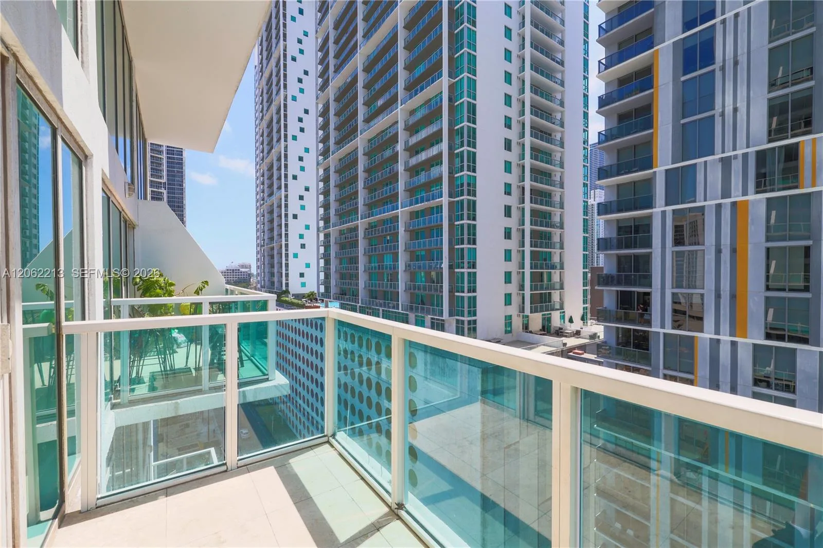 41 SE 5th St # 906, Miami, FL 33131 photo 11