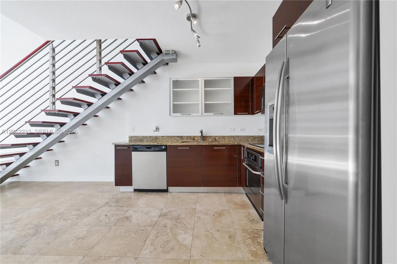 41 SE 5th St # 906, Miami, FL 33131 photo 4