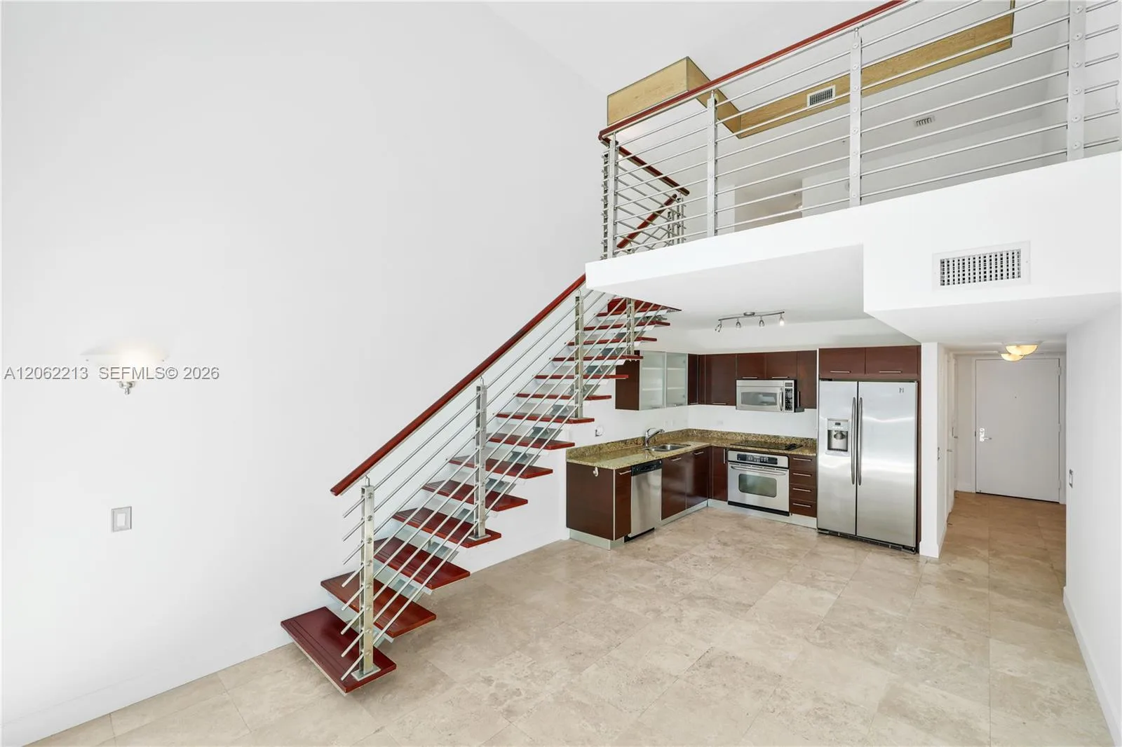 41 SE 5th St # 906, Miami, FL 33131 photo 6