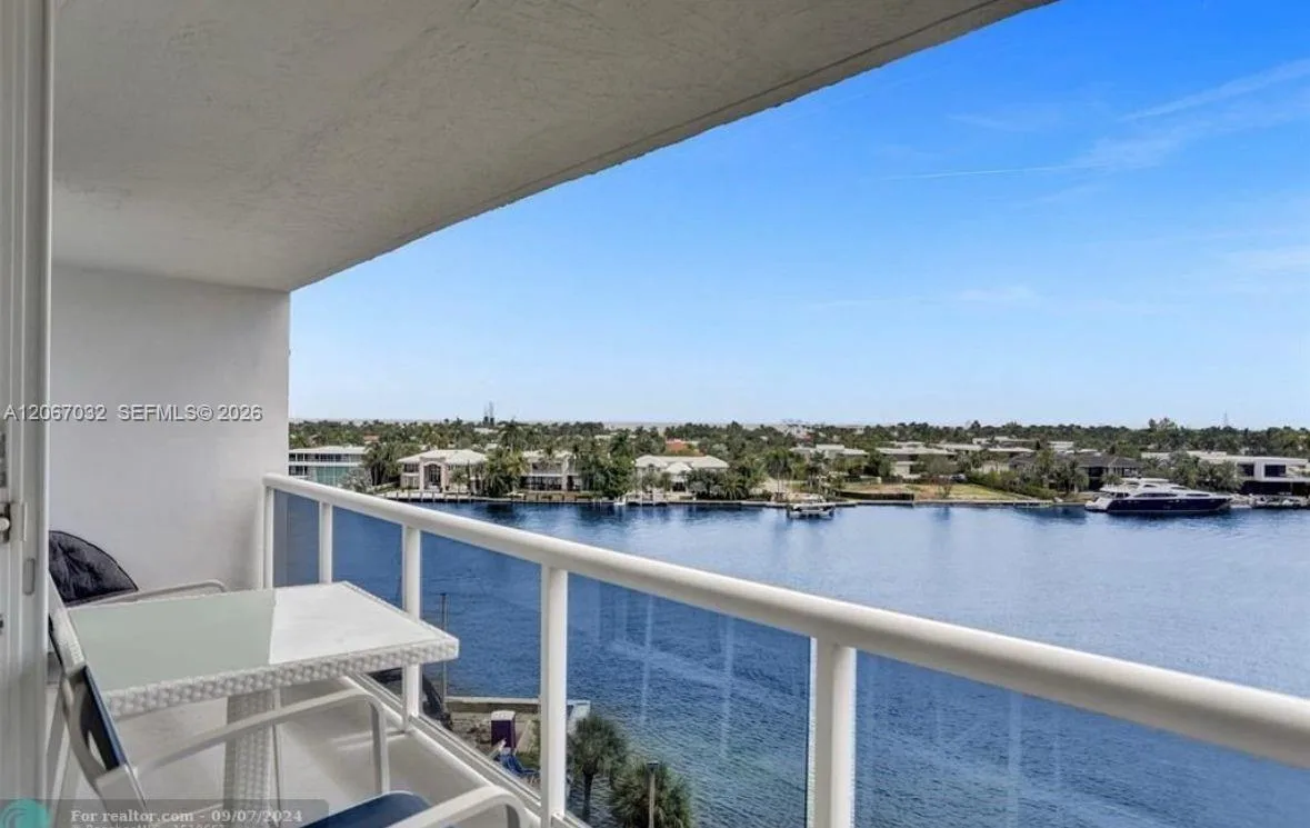 20515 E Country Club Dr # 747, Aventura, FL 33180