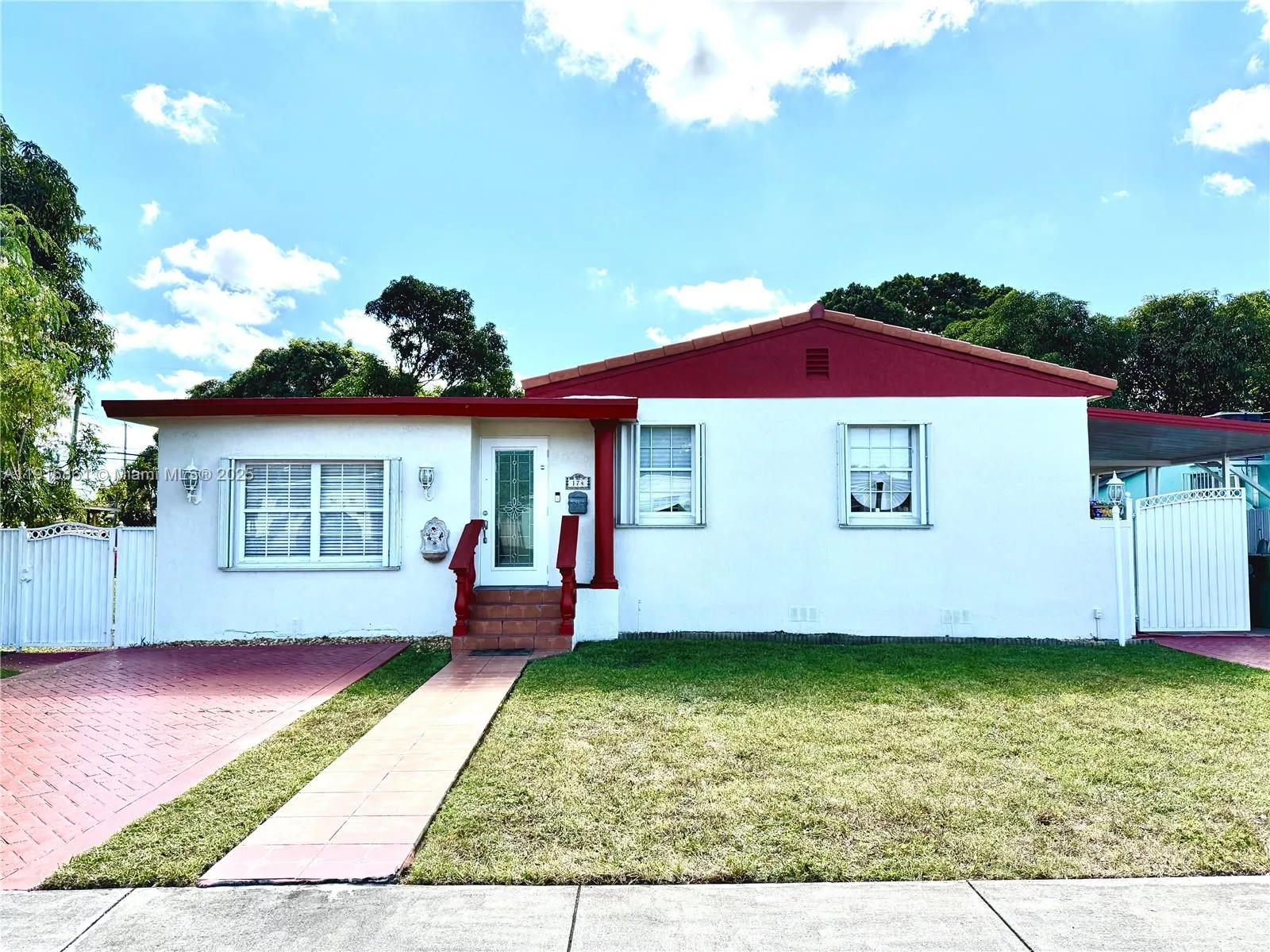 174 E 41st St, Hialeah, FL 33013
