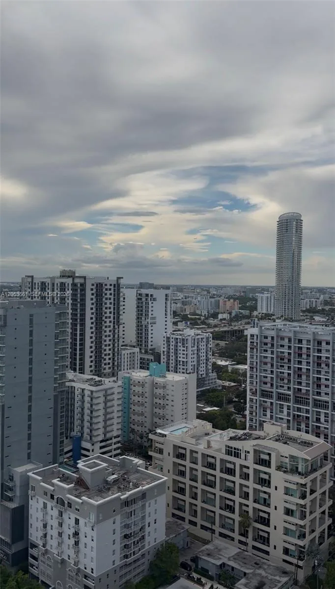 79 SW 12th St # 3312-S, Miami, FL 33130