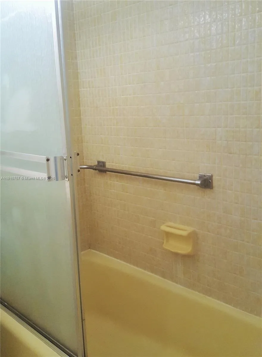 19080 NE 3rd Ct # 318, Miami, FL 33179 photo 8