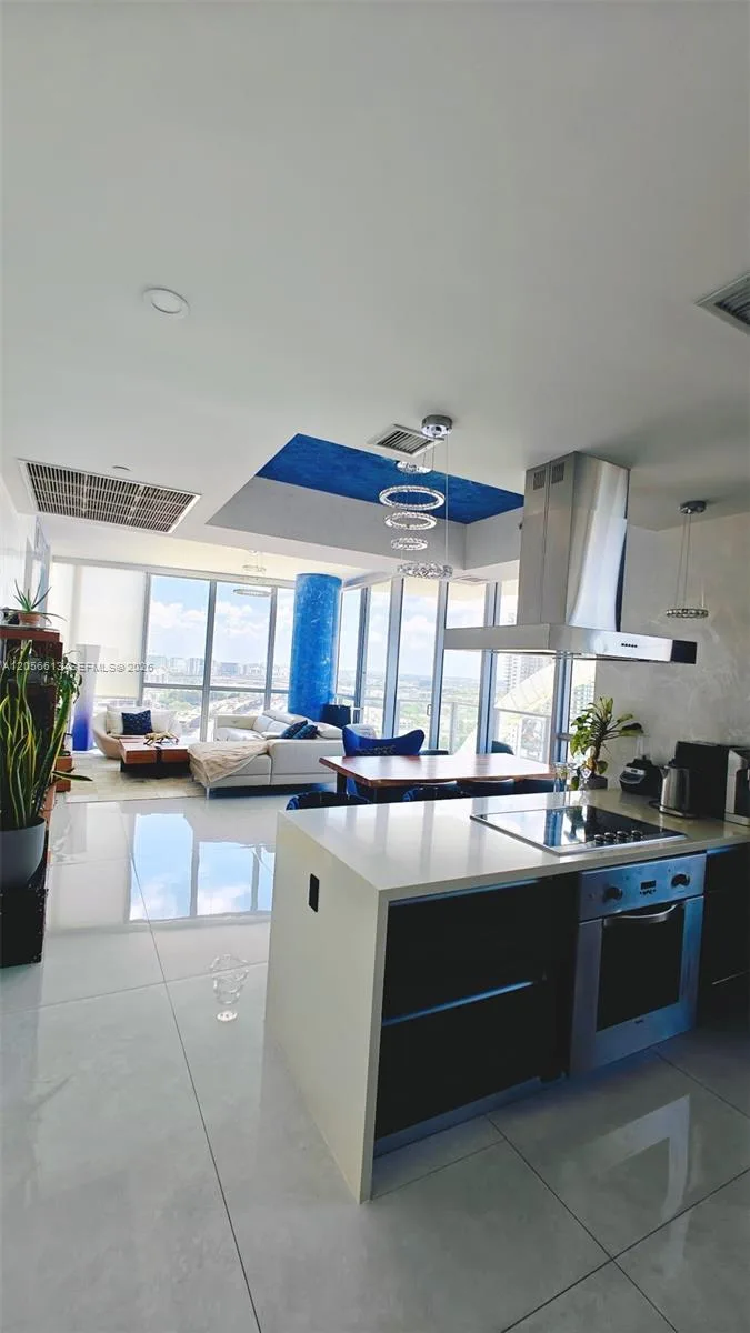1100 Biscayne Blvd # 2106, Miami, FL 33132