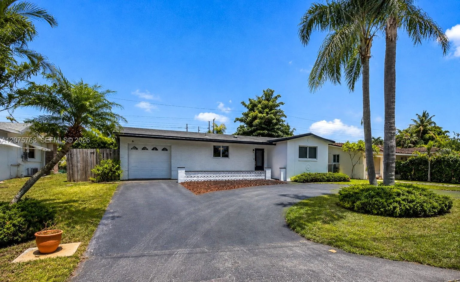 4448 SW 37th Ave, Dania Beach, FL 33312