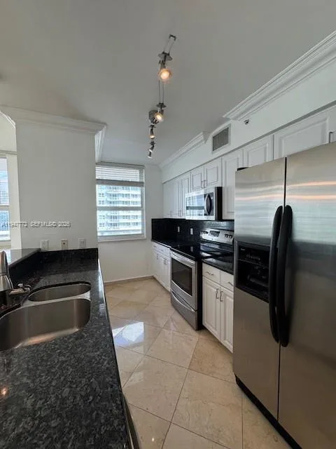 1155 Brickell Bay Dr # 1802, Miami, FL 33131 photo 11