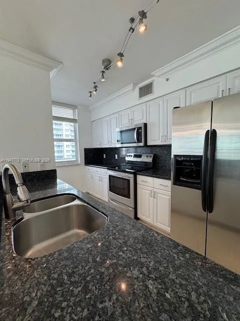 1155 Brickell Bay Dr # 1802, Miami, FL 33131 photo 4