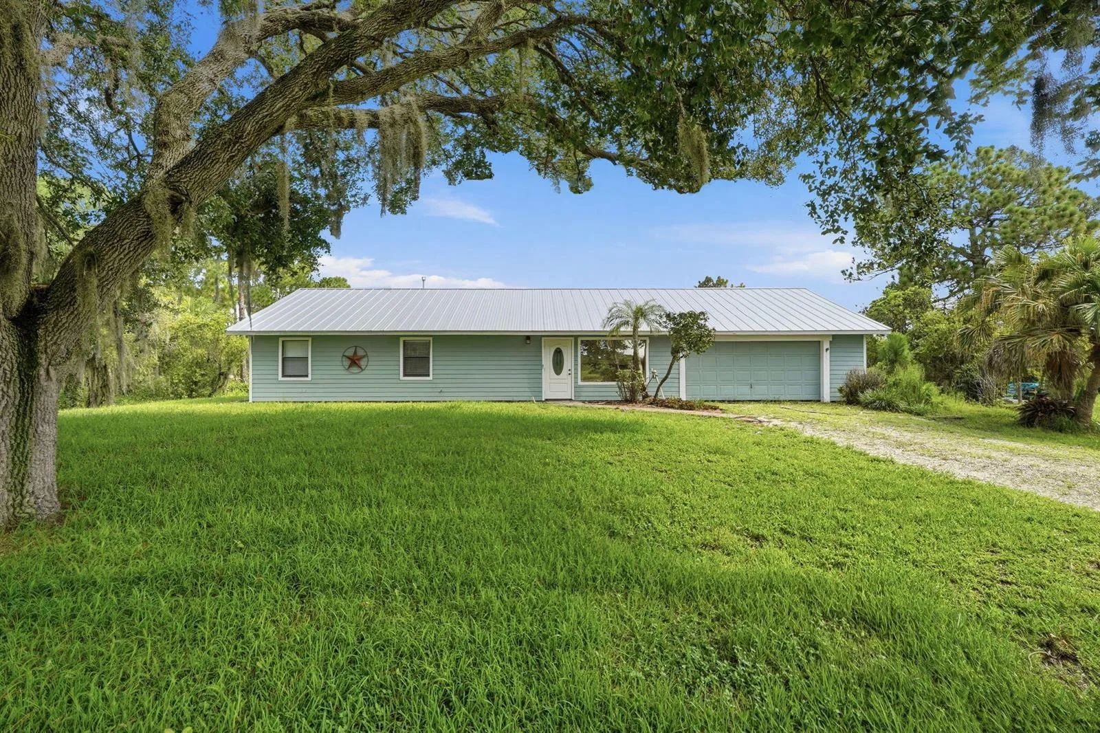 7980 21ST Street SW, Vero Beach, FL 32968