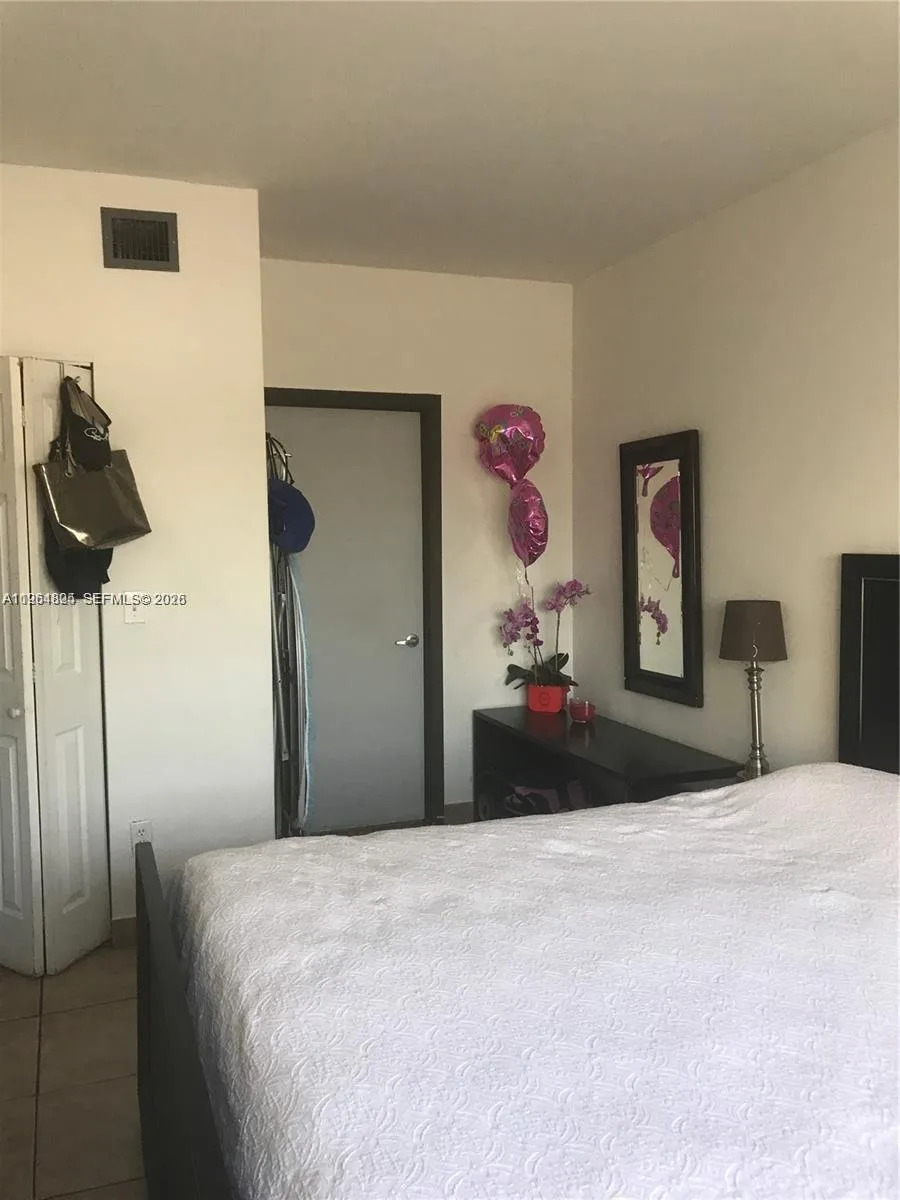 1960 Marseille Dr # 305, Miami Beach, FL 33141 photo 4