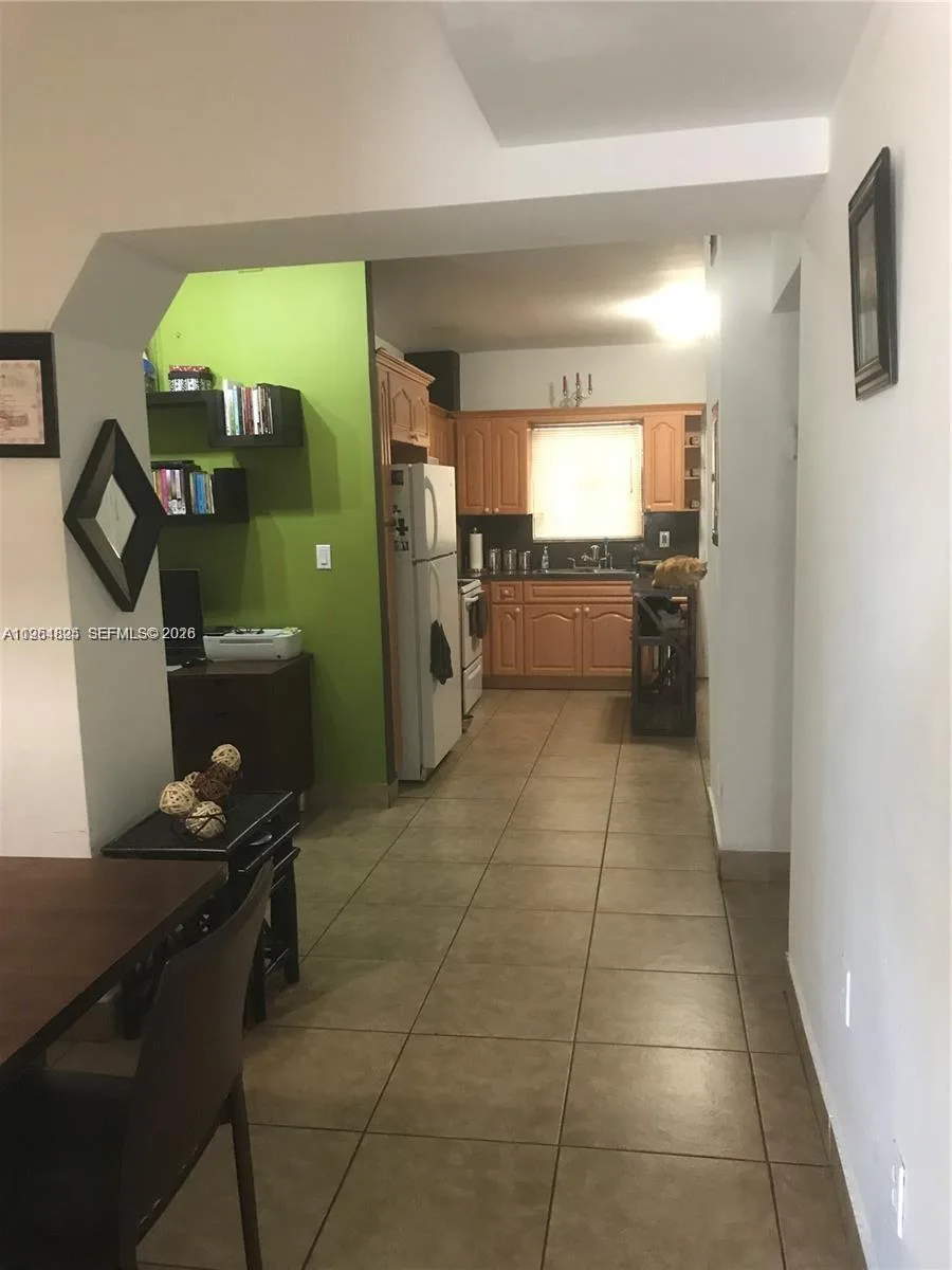 1960 Marseille Dr # 305, Miami Beach, FL 33141 photo 9
