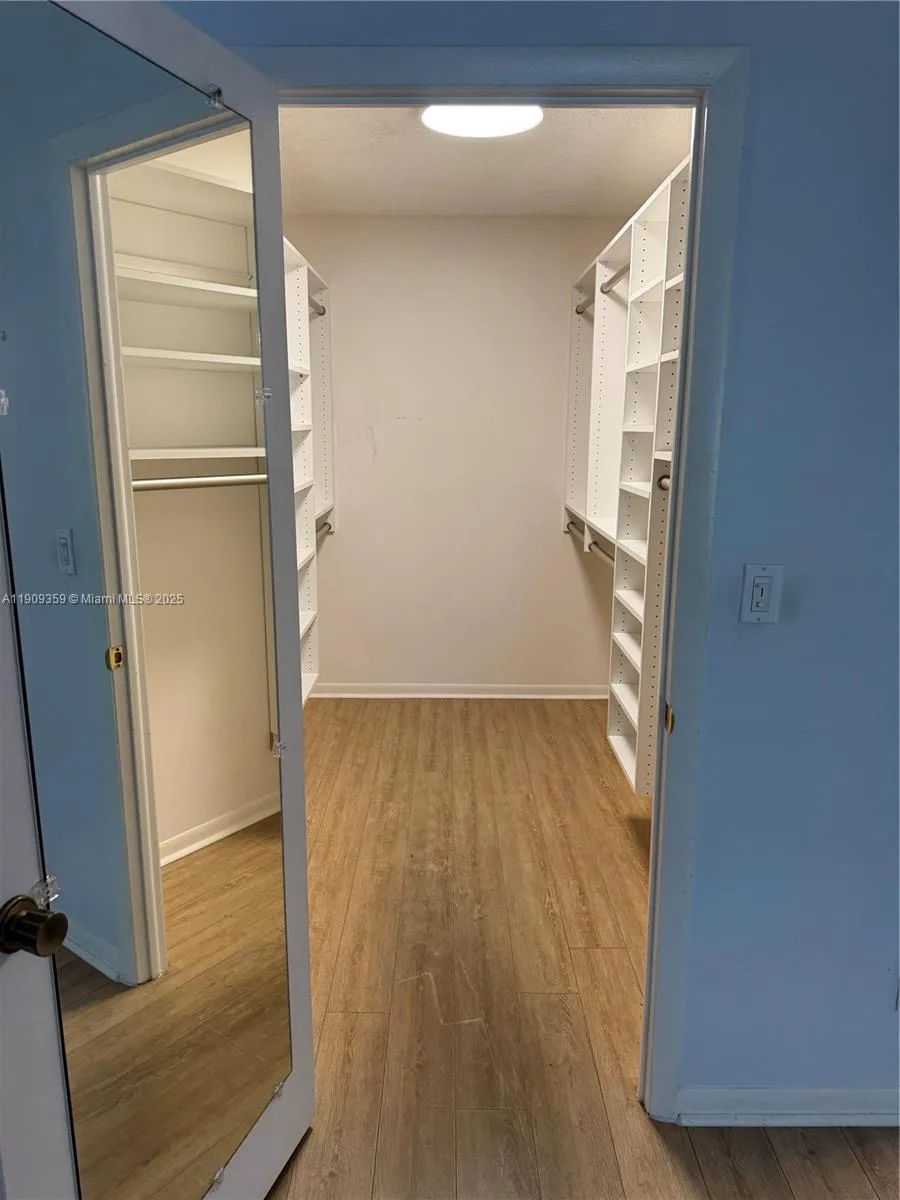 8411 NW 8th St # 203, Miami, FL 33126 photo 9