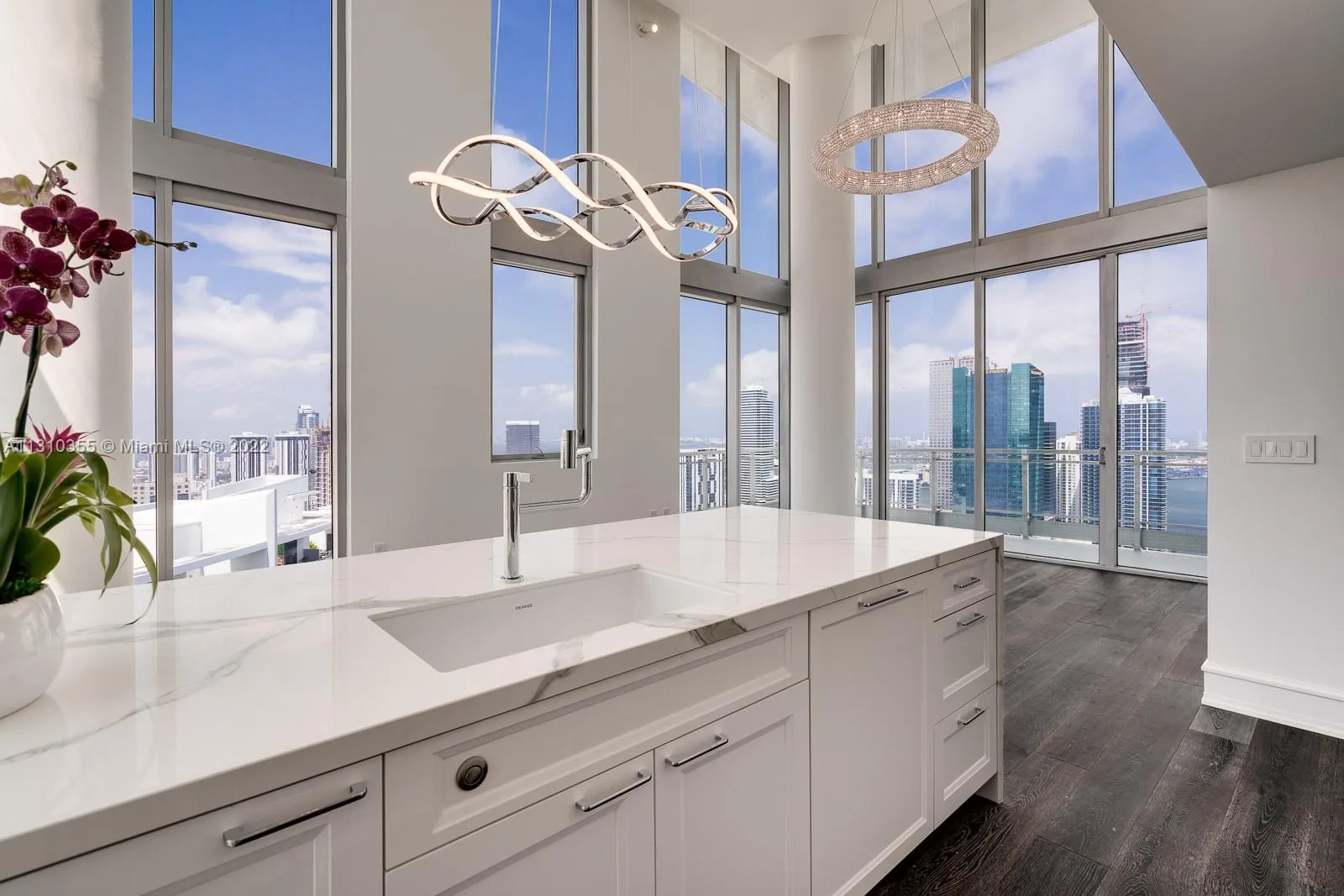 Mint at Riverfront Unit PH5209 at 92 SW 3rd St # PH5209, Miami, FL 33130 — photo 1