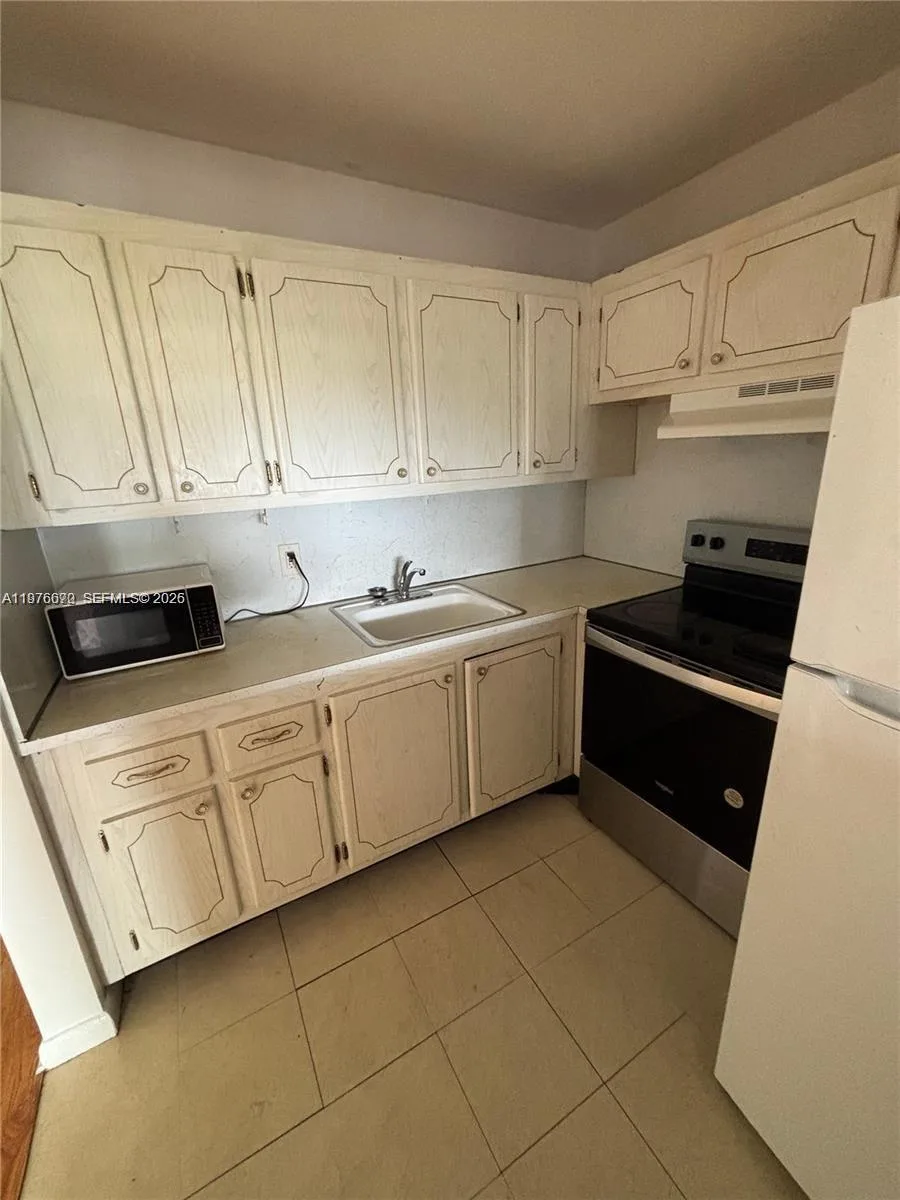 36 Windsor # B, West Palm Beach, FL 33417 photo 3