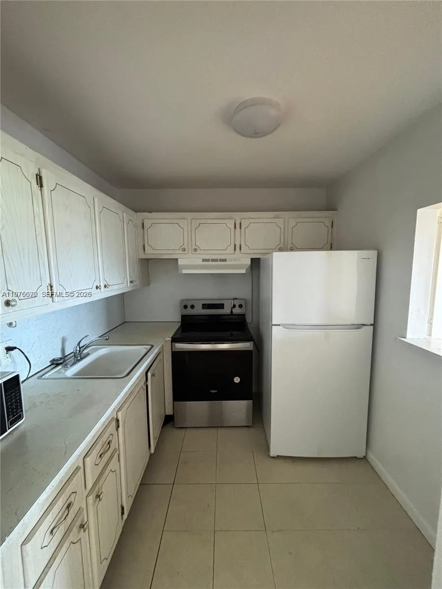 36 Windsor # B, West Palm Beach, FL 33417 photo 4