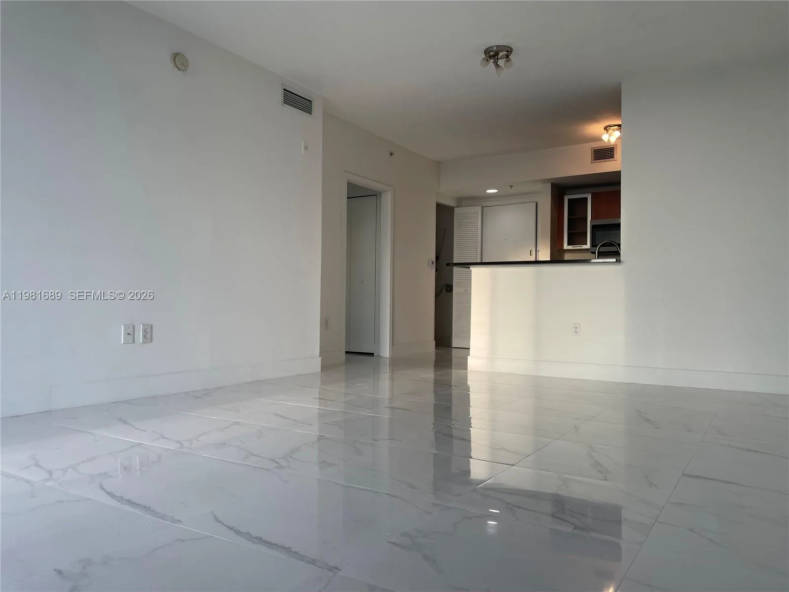 2775 NE 187th St # 607, Aventura, FL 33180