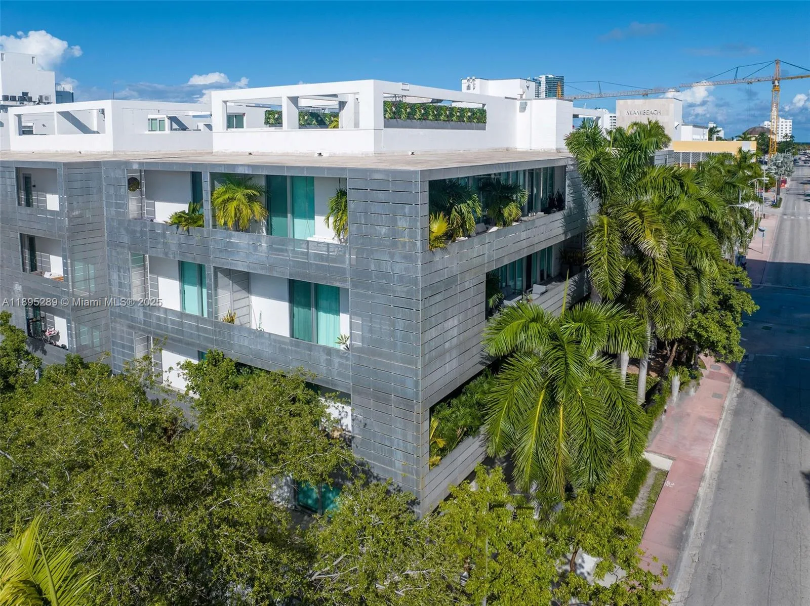 1700 Meridian Ave # 402, Miami Beach, FL 33139